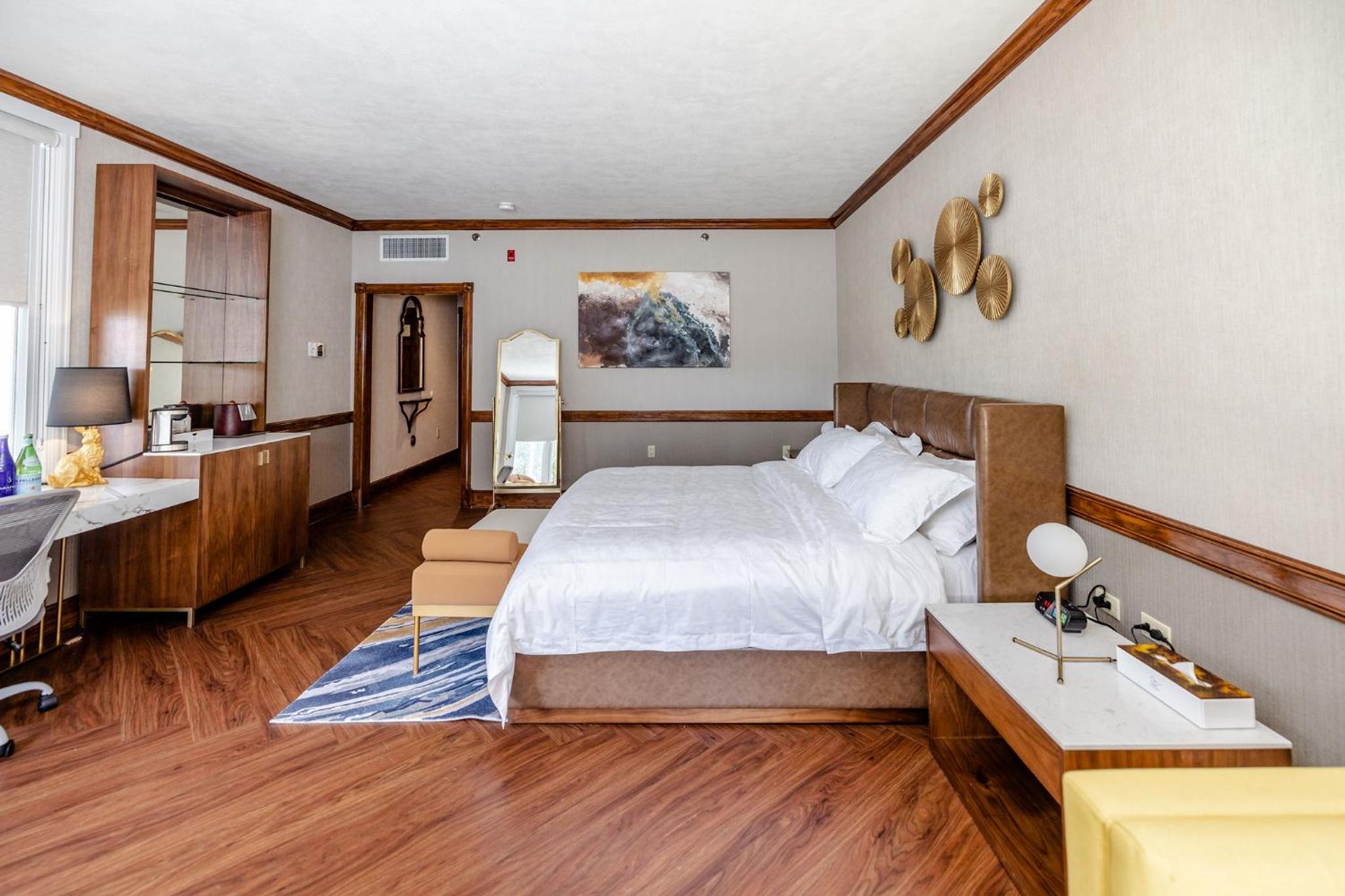 King Room with Spa Bath