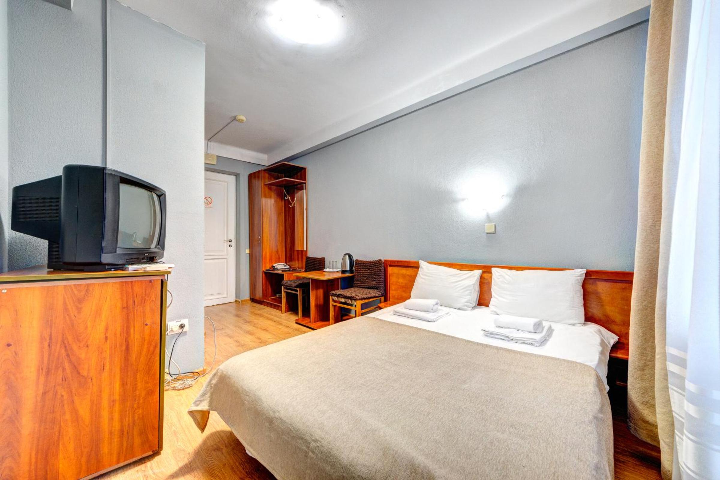 Standard Double or Twin Room photo 3