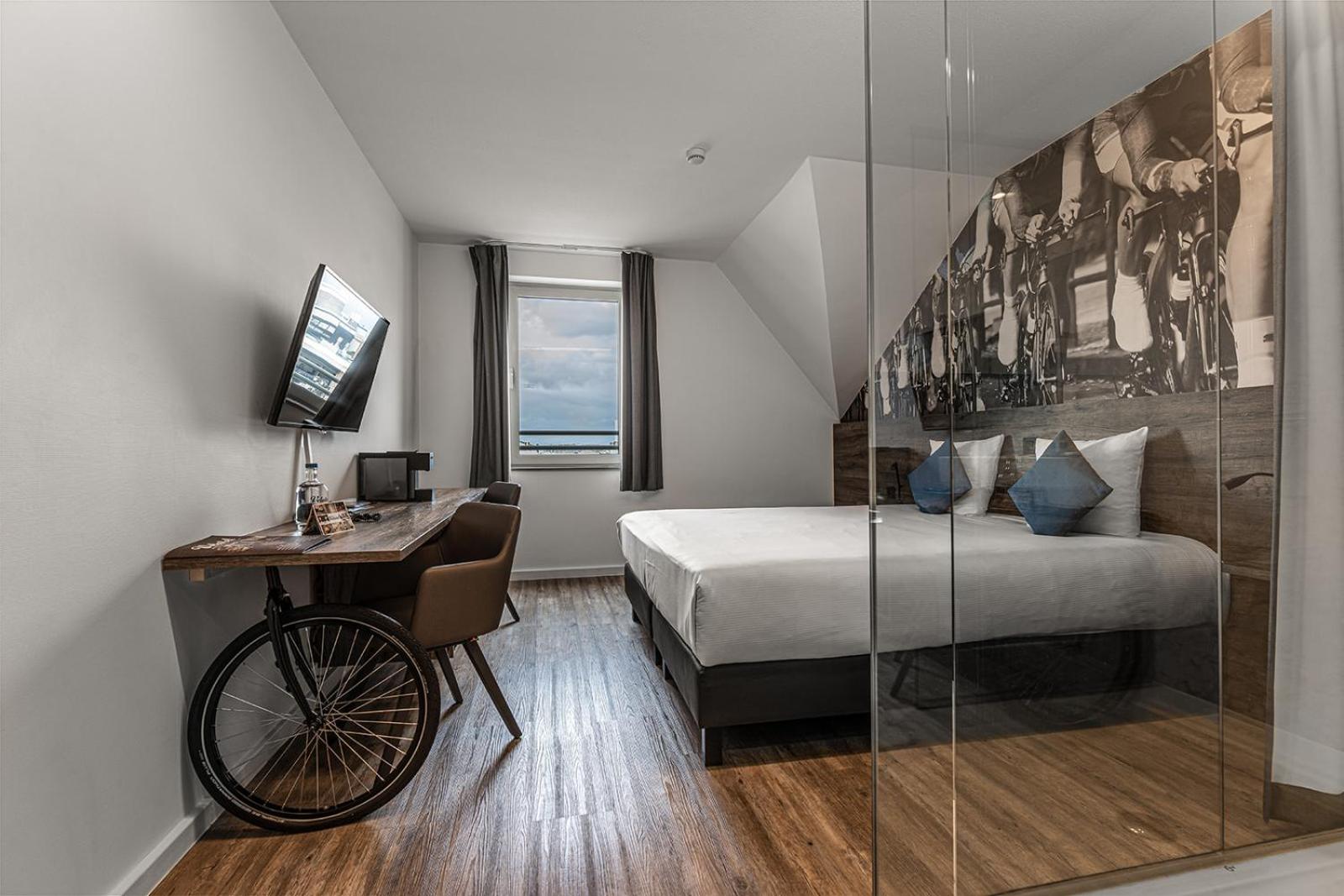 Superior King Room - Photo 2