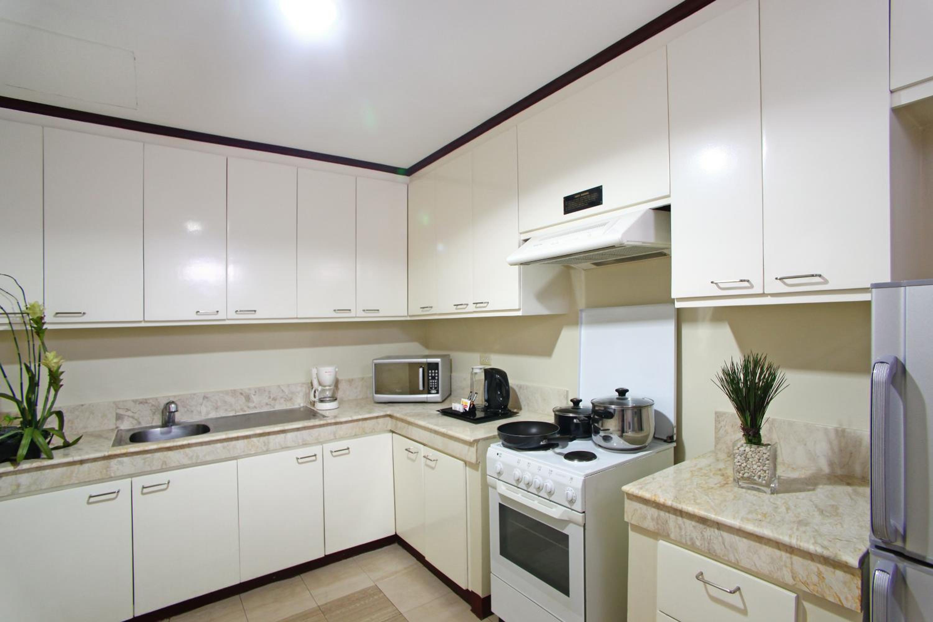 One Bedroom Executive - Photo 4