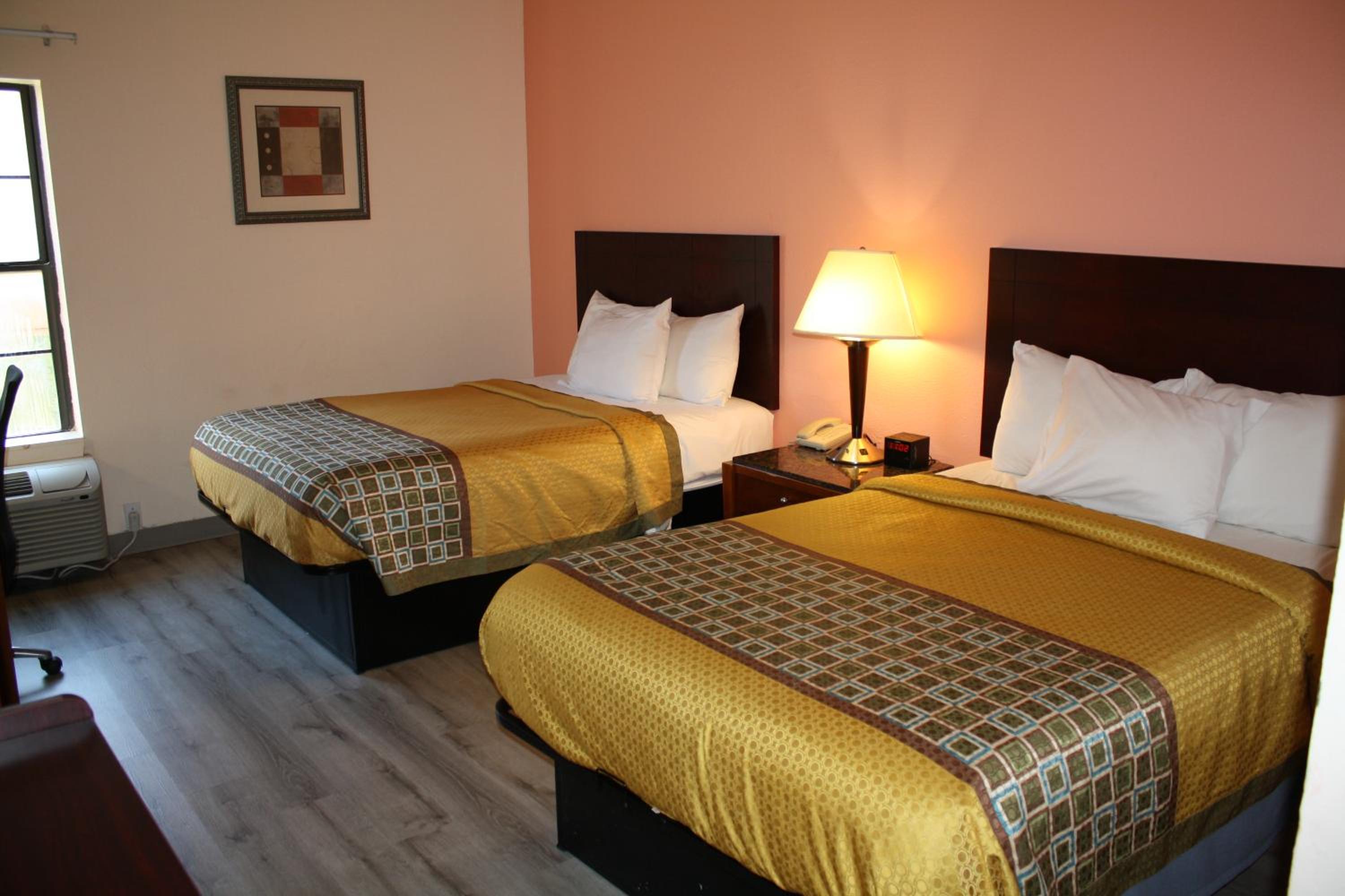Double Room with Two Double Beds - Disability Access photo 1