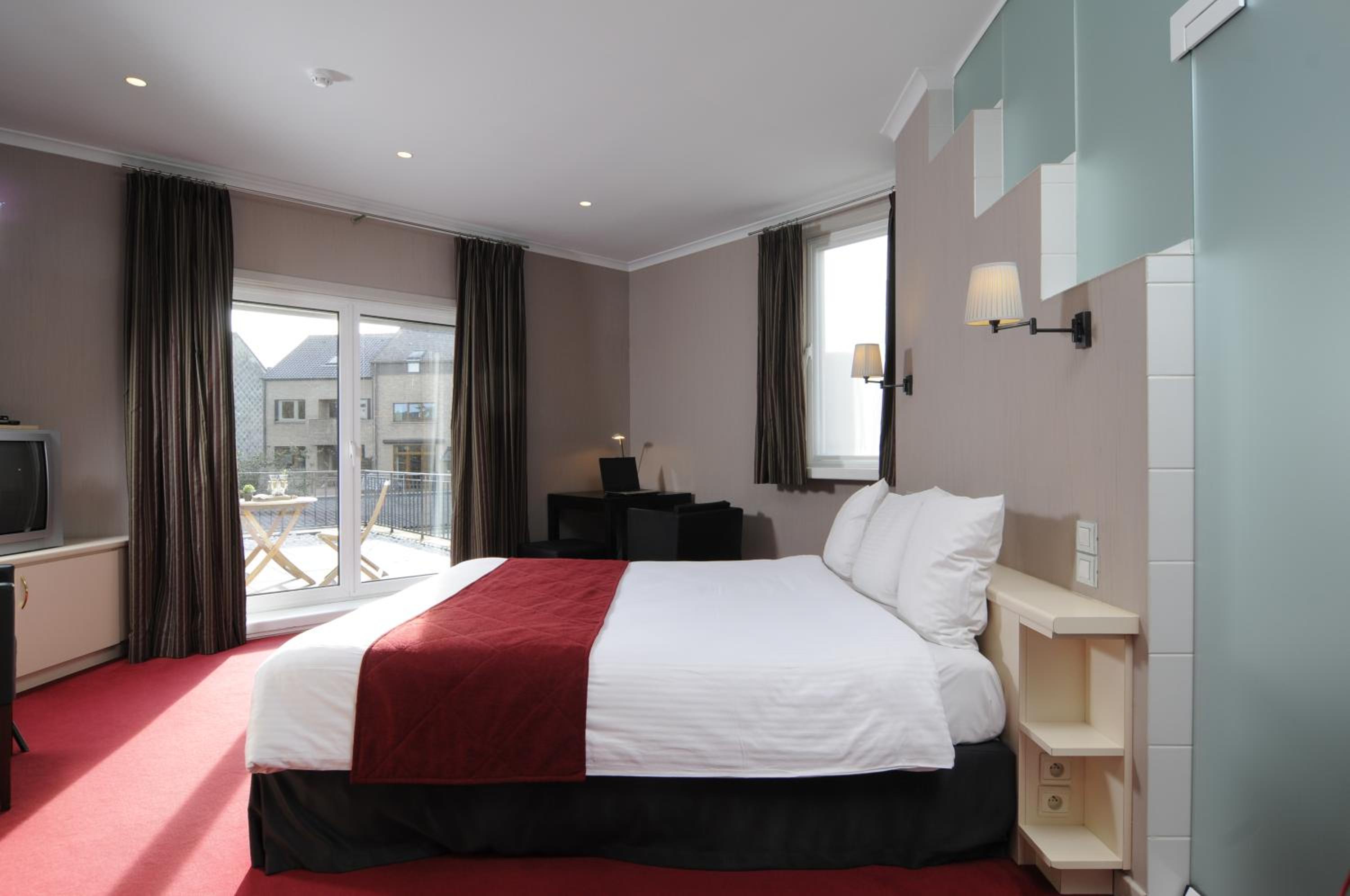 Brilliant Room with Spa Bath photo 1