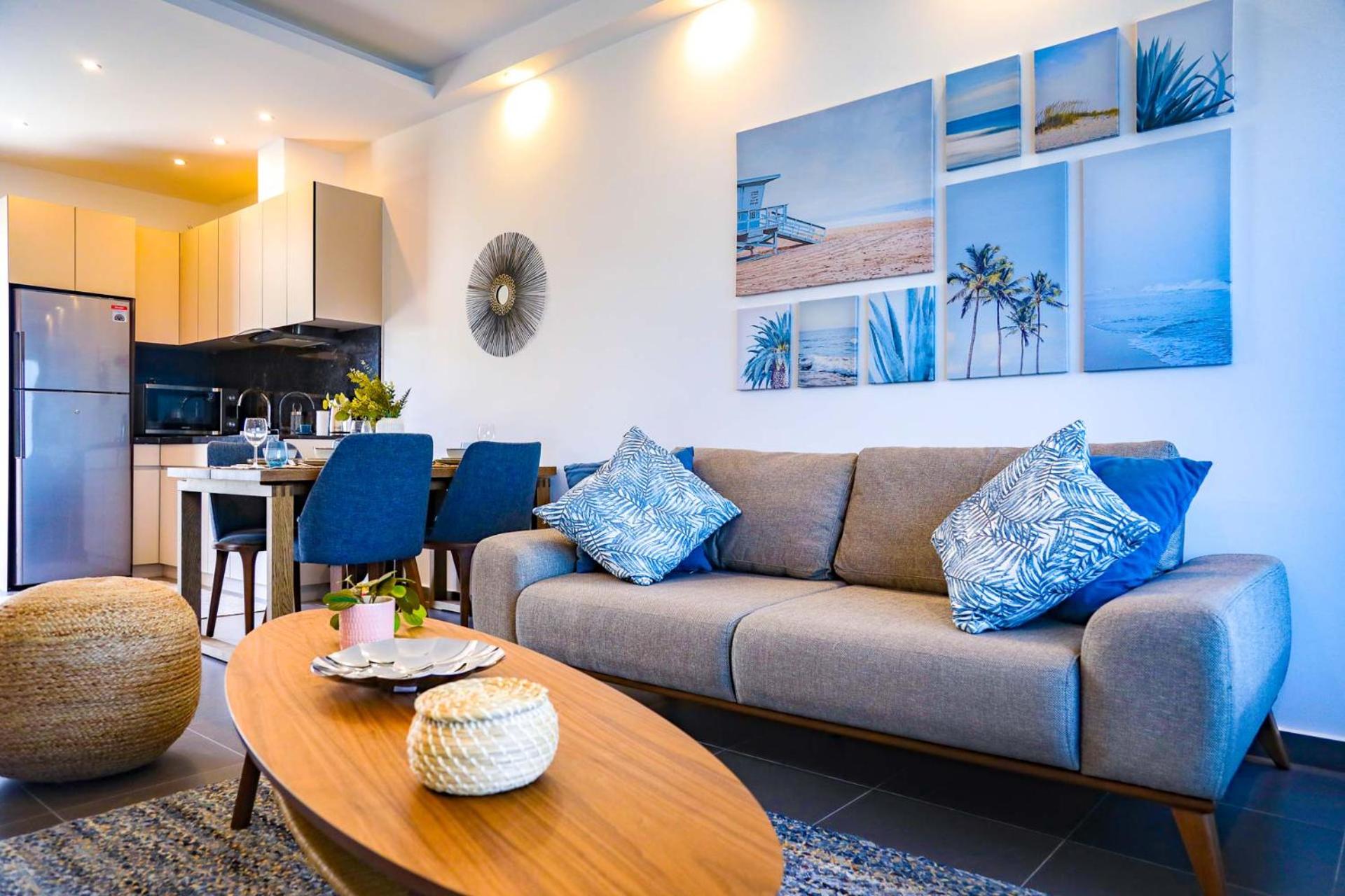 Executive Suite - Photo 27