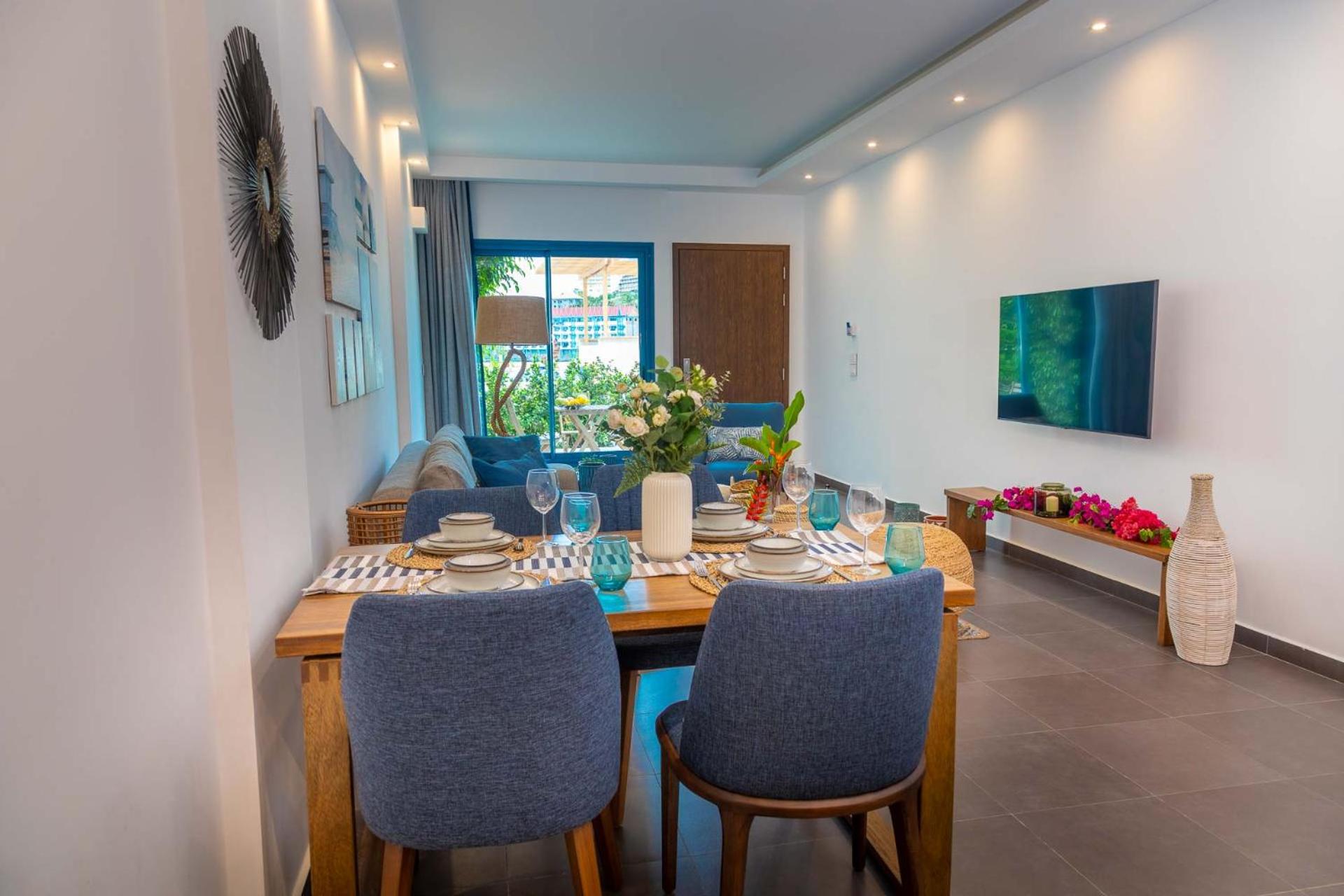 Executive Suite - Photo 30