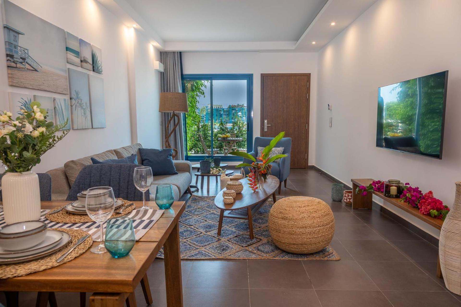 Executive Suite - Photo 31