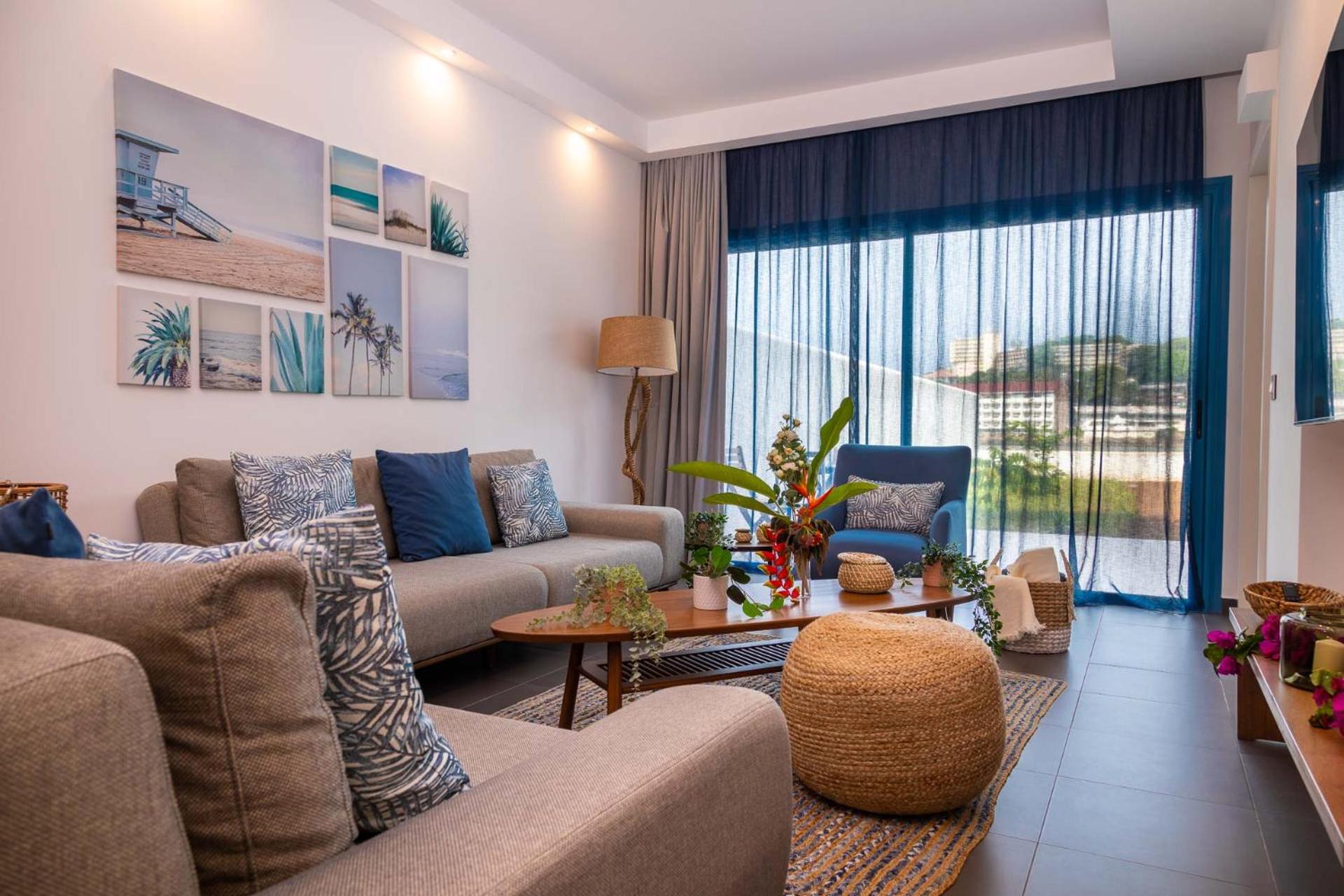 Executive Suite - Photo 32