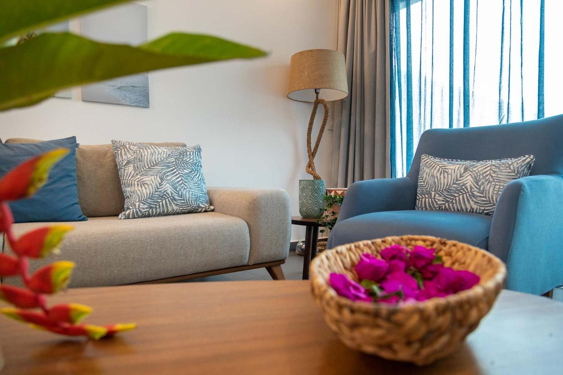 Executive Suite - Photo 20