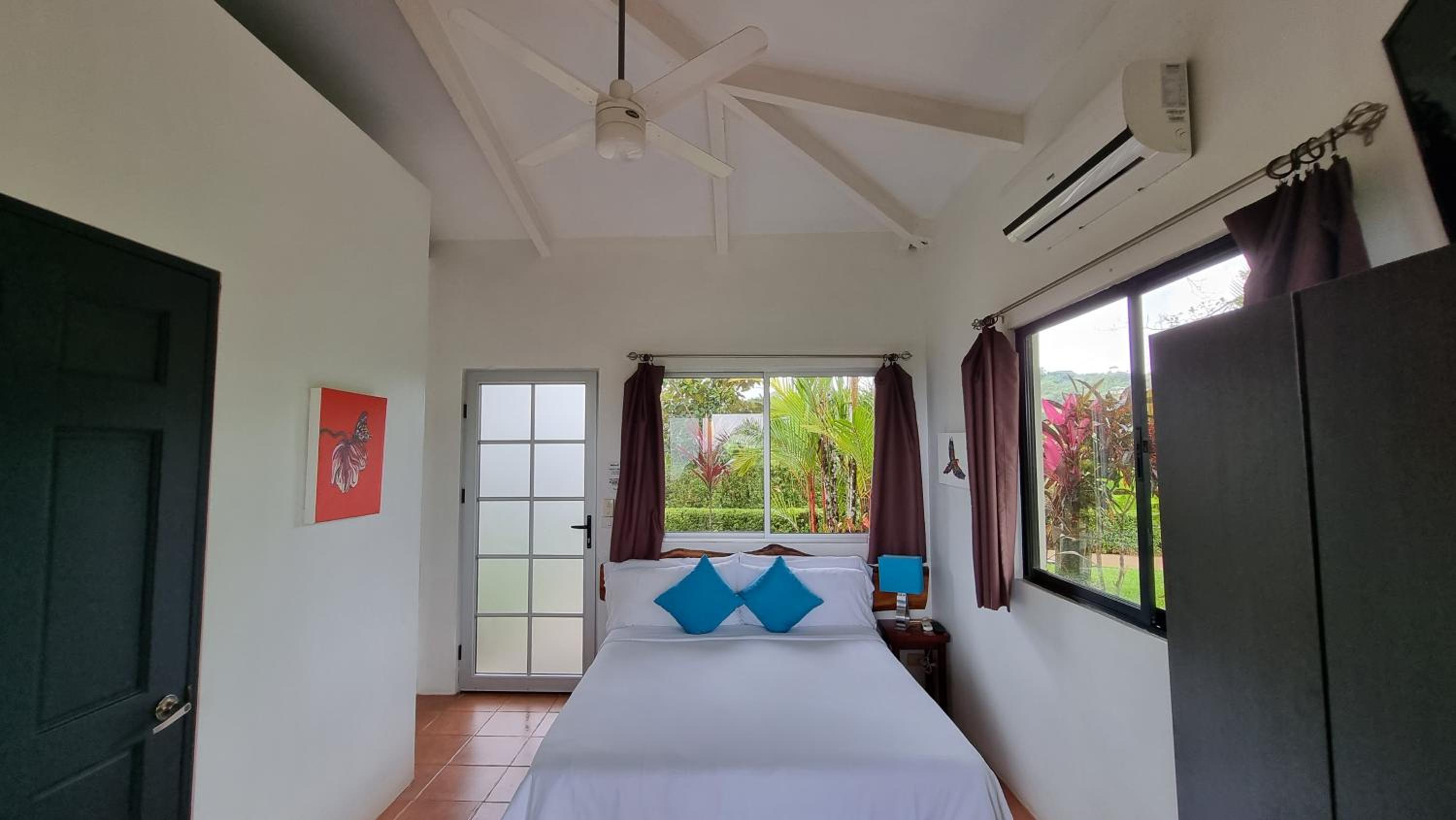 Queen Room with Sea View photo 2