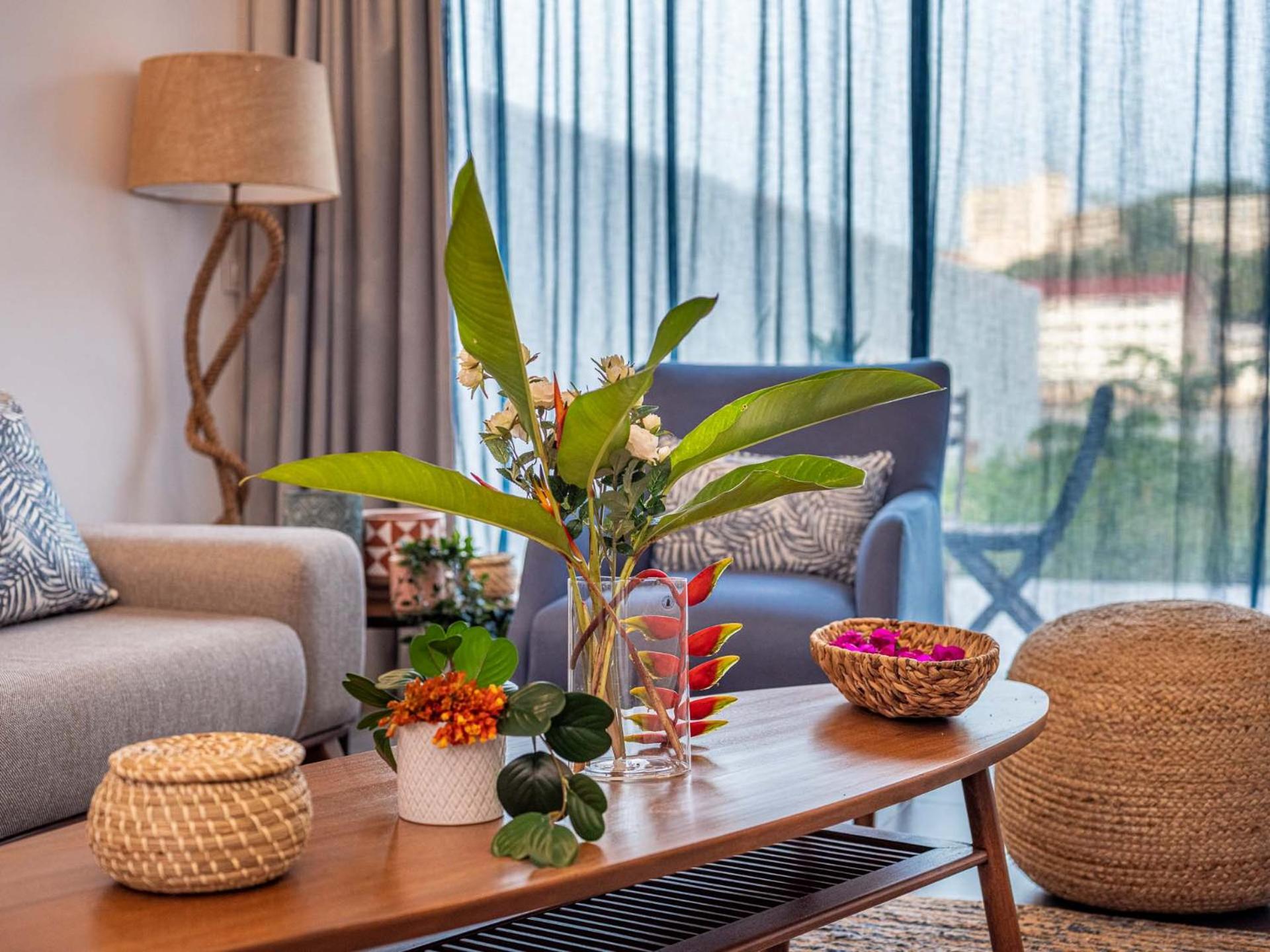Executive Suite - Photo 10