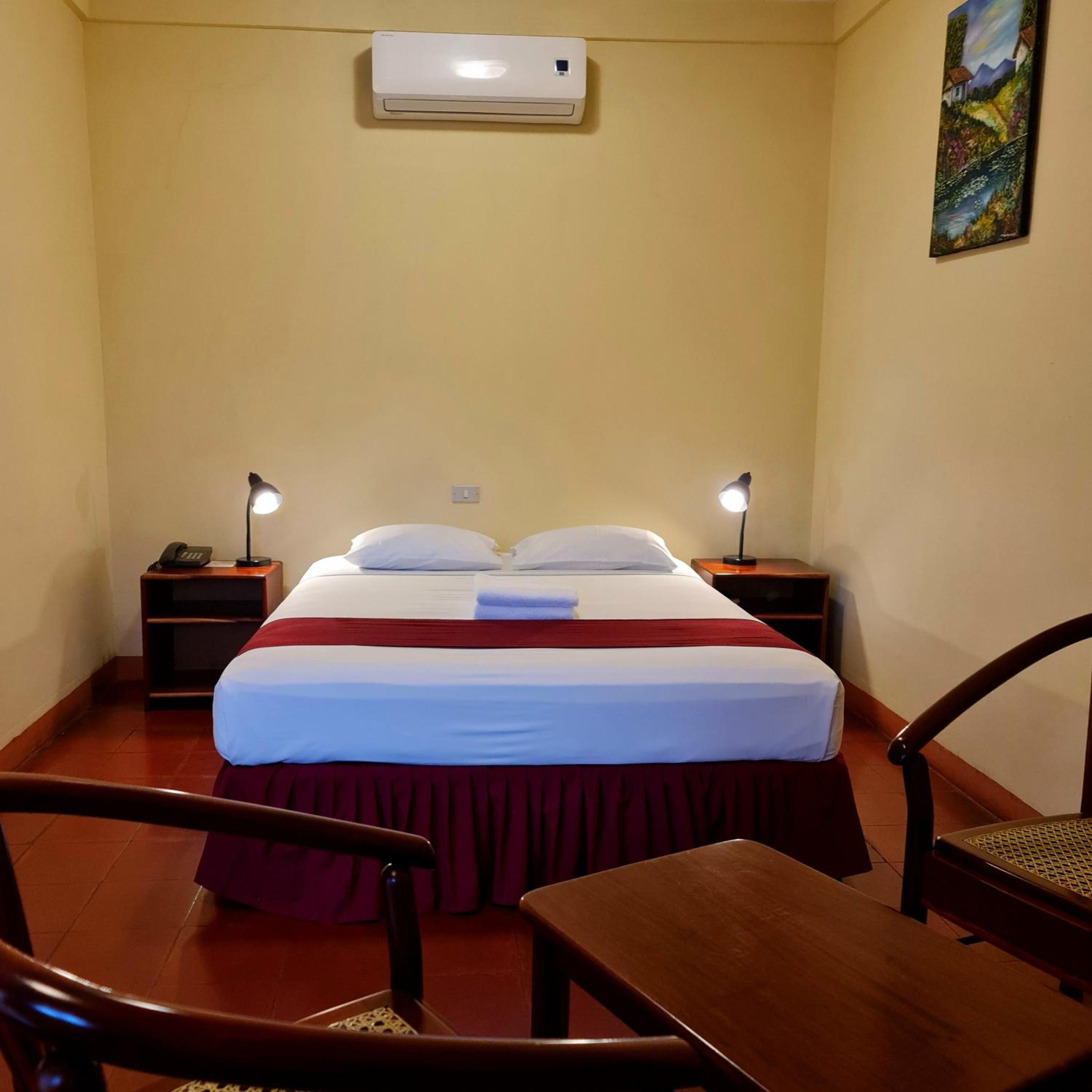 Standard Double or Twin Room photo 2
