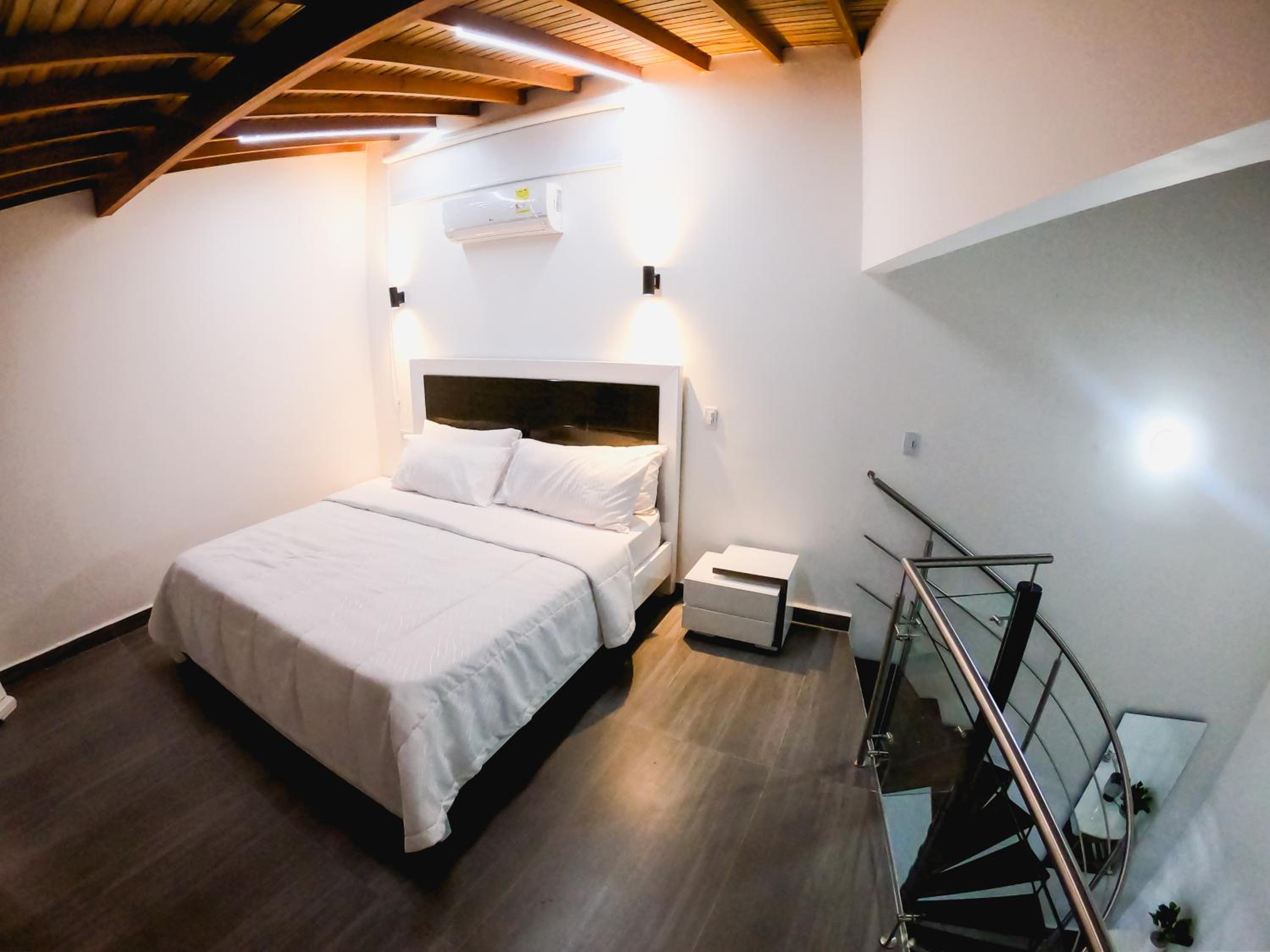 Apartment - Split Level photo 1