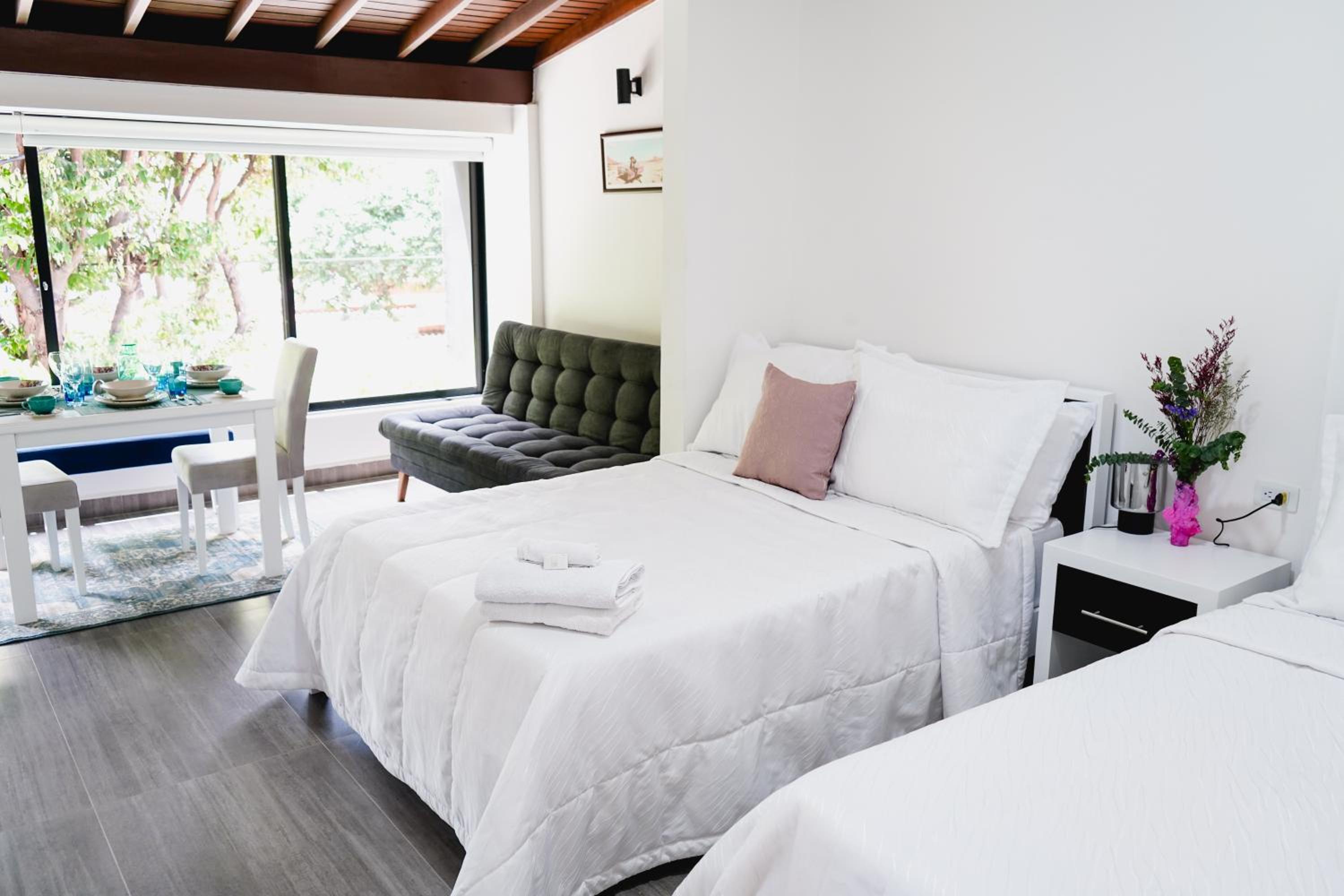 Deluxe Double Room with Two Double Beds photo 3