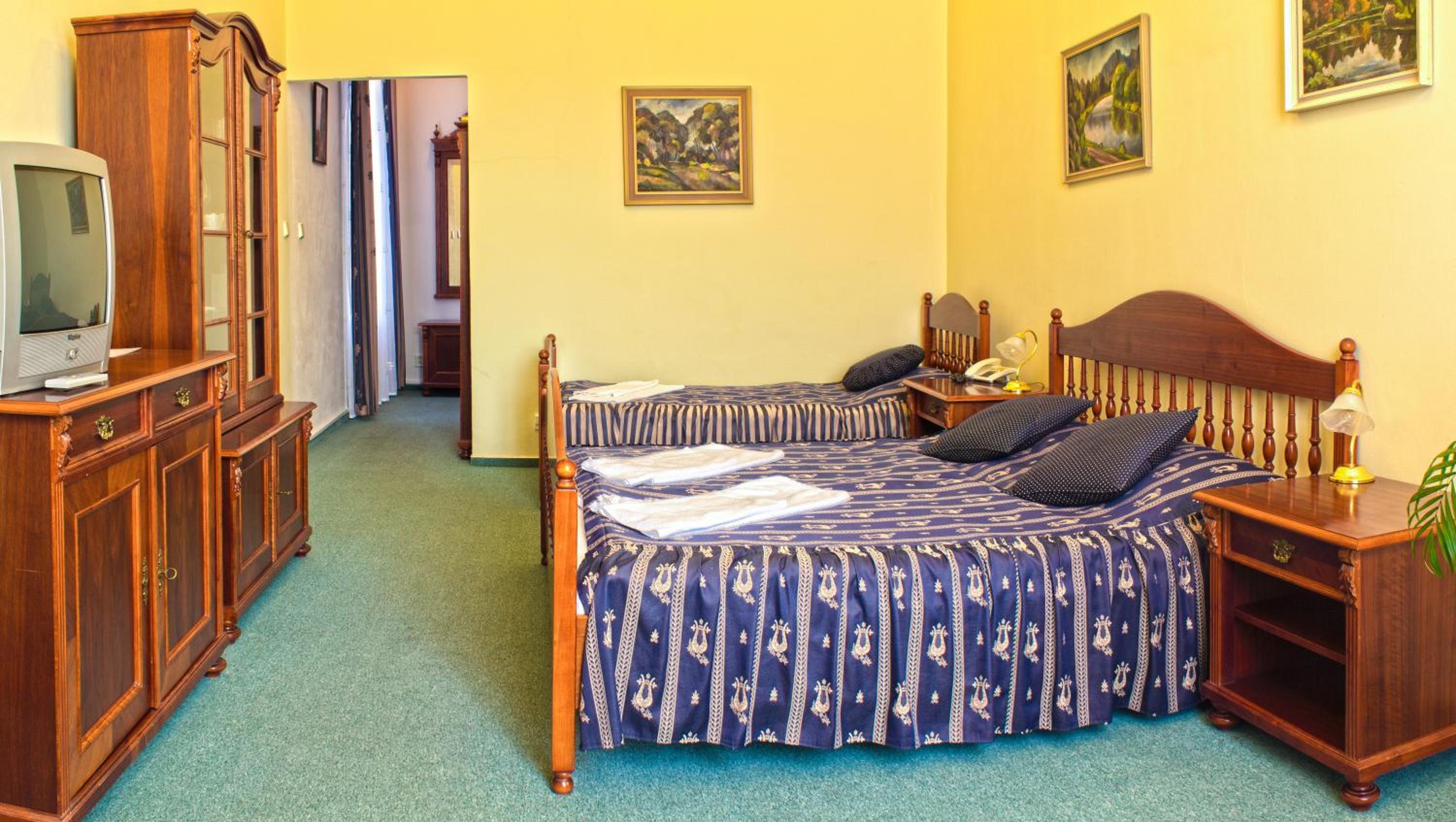 Triple Room - Photo 2