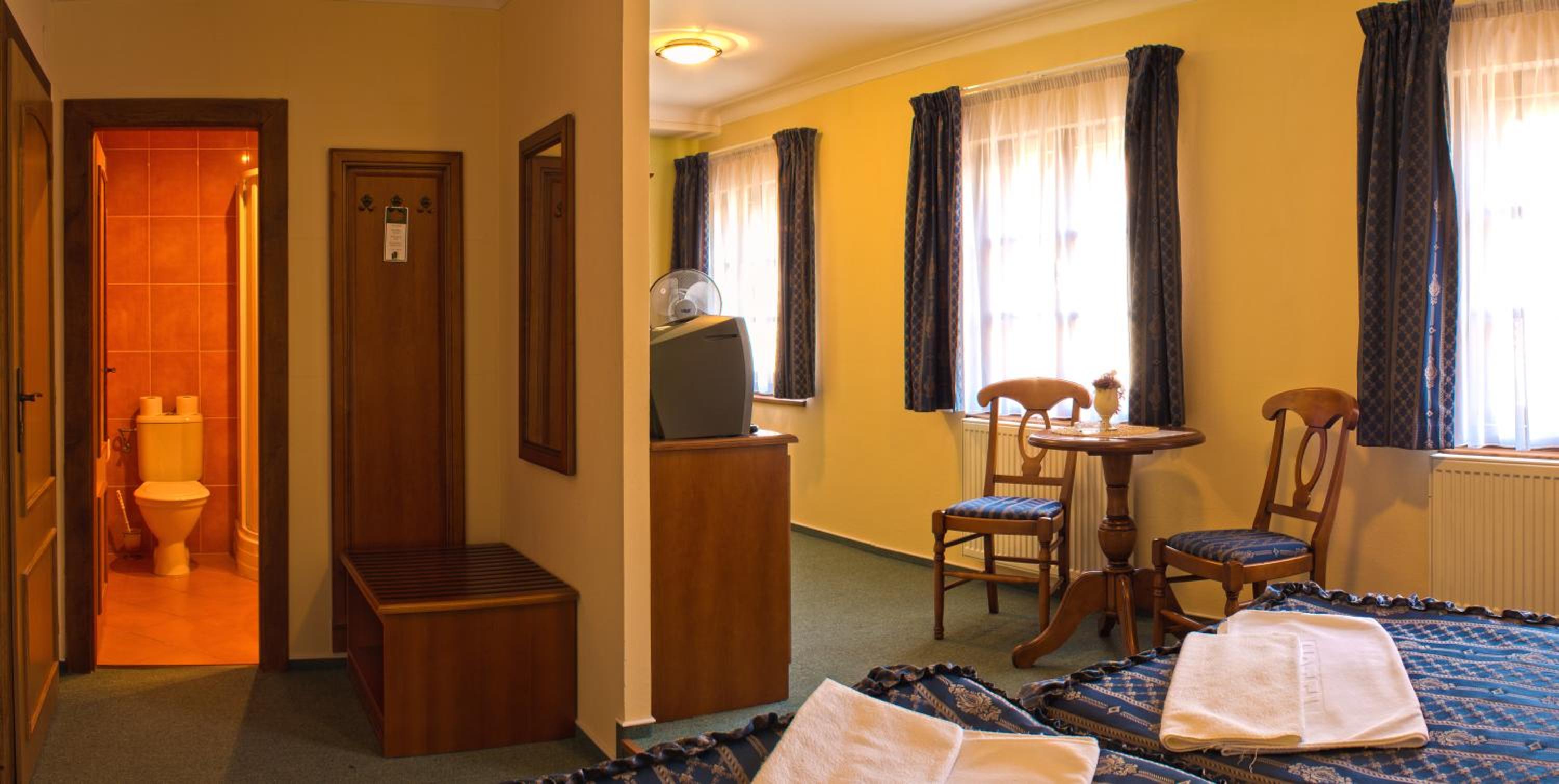 Double Room - Photo 2