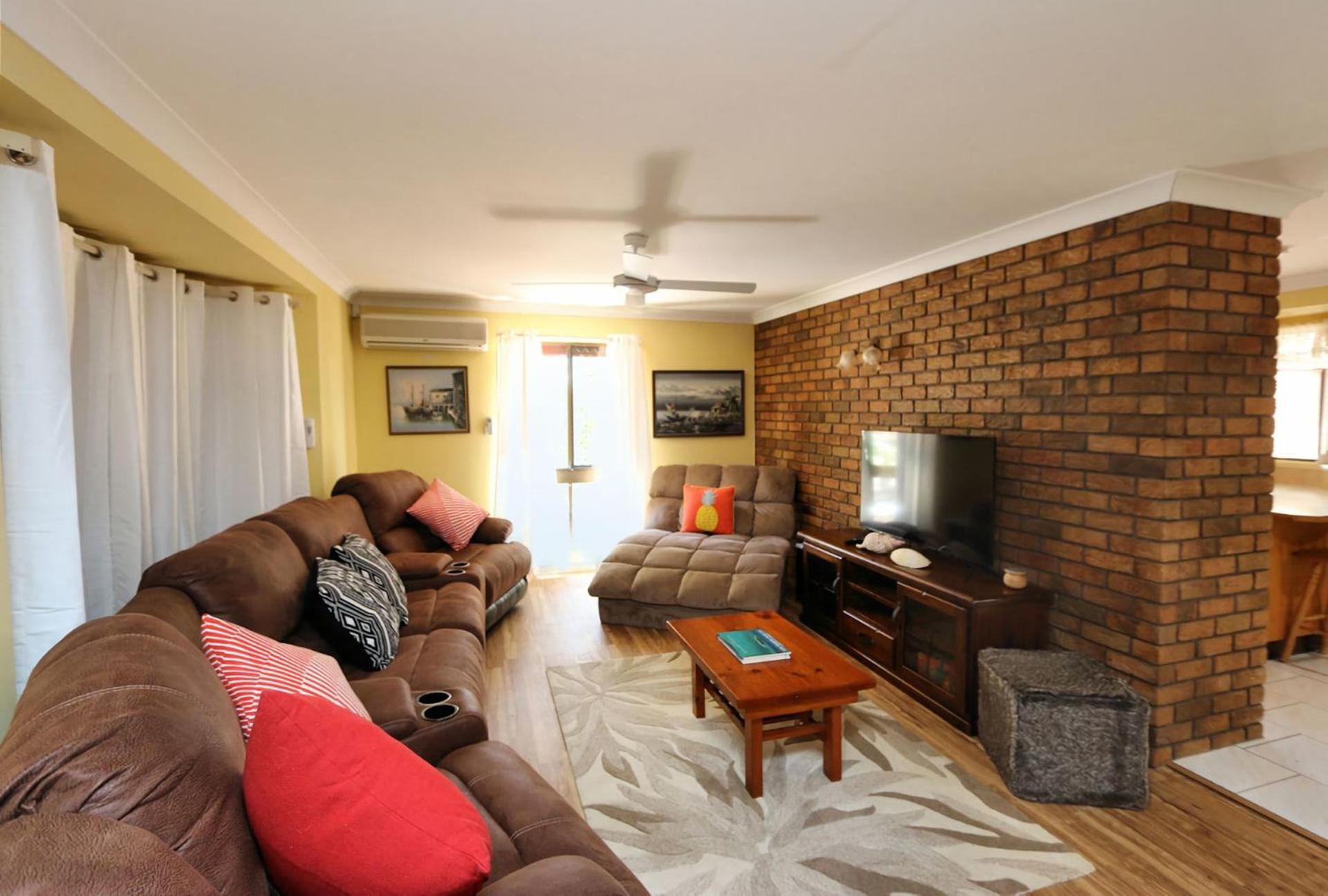 Four-Bedroom House photo 1