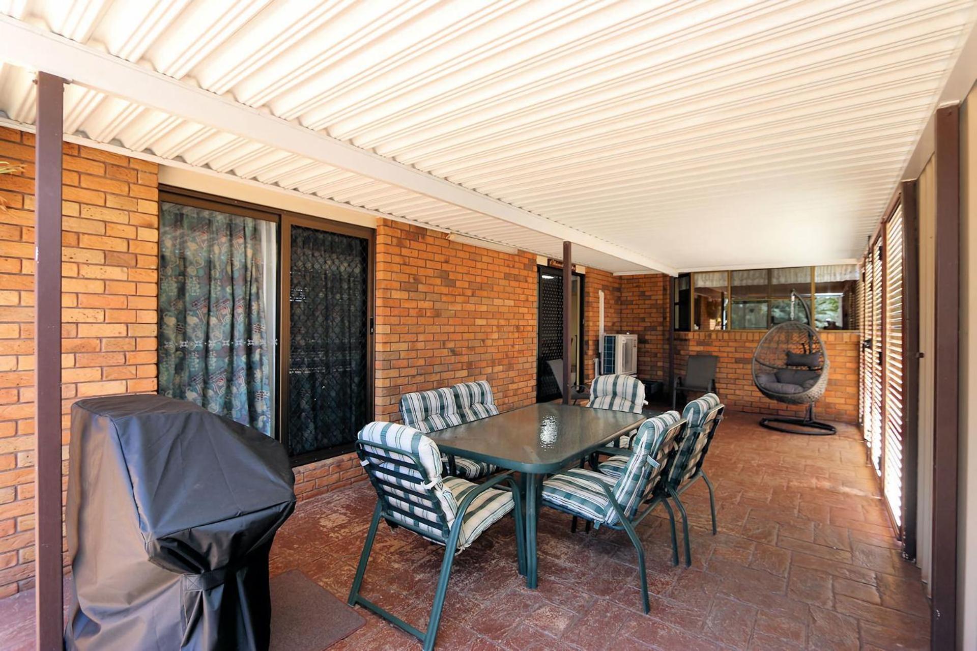Four-Bedroom House photo 3