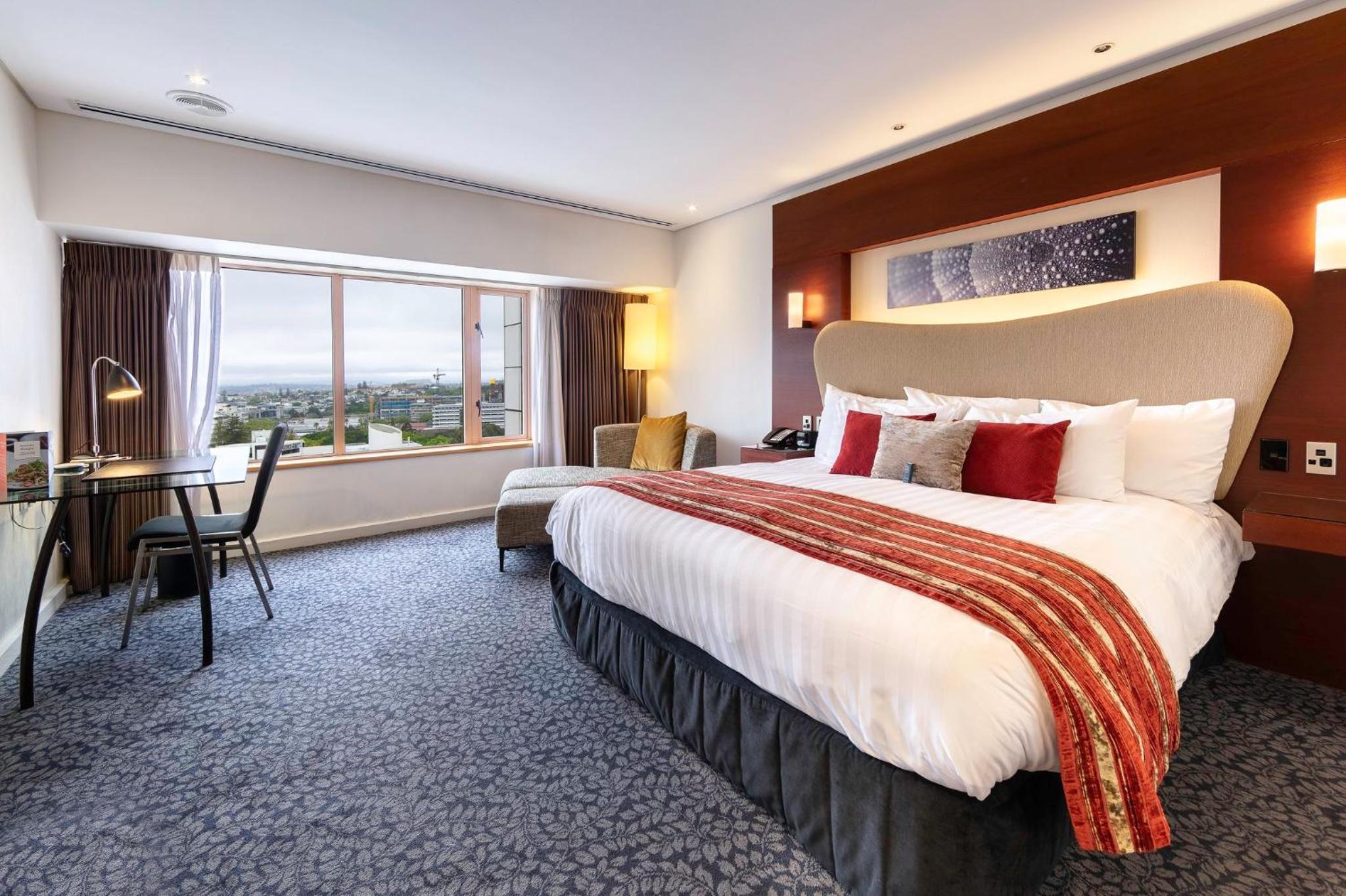 Premium King Room - Lounge Access - Photo 2