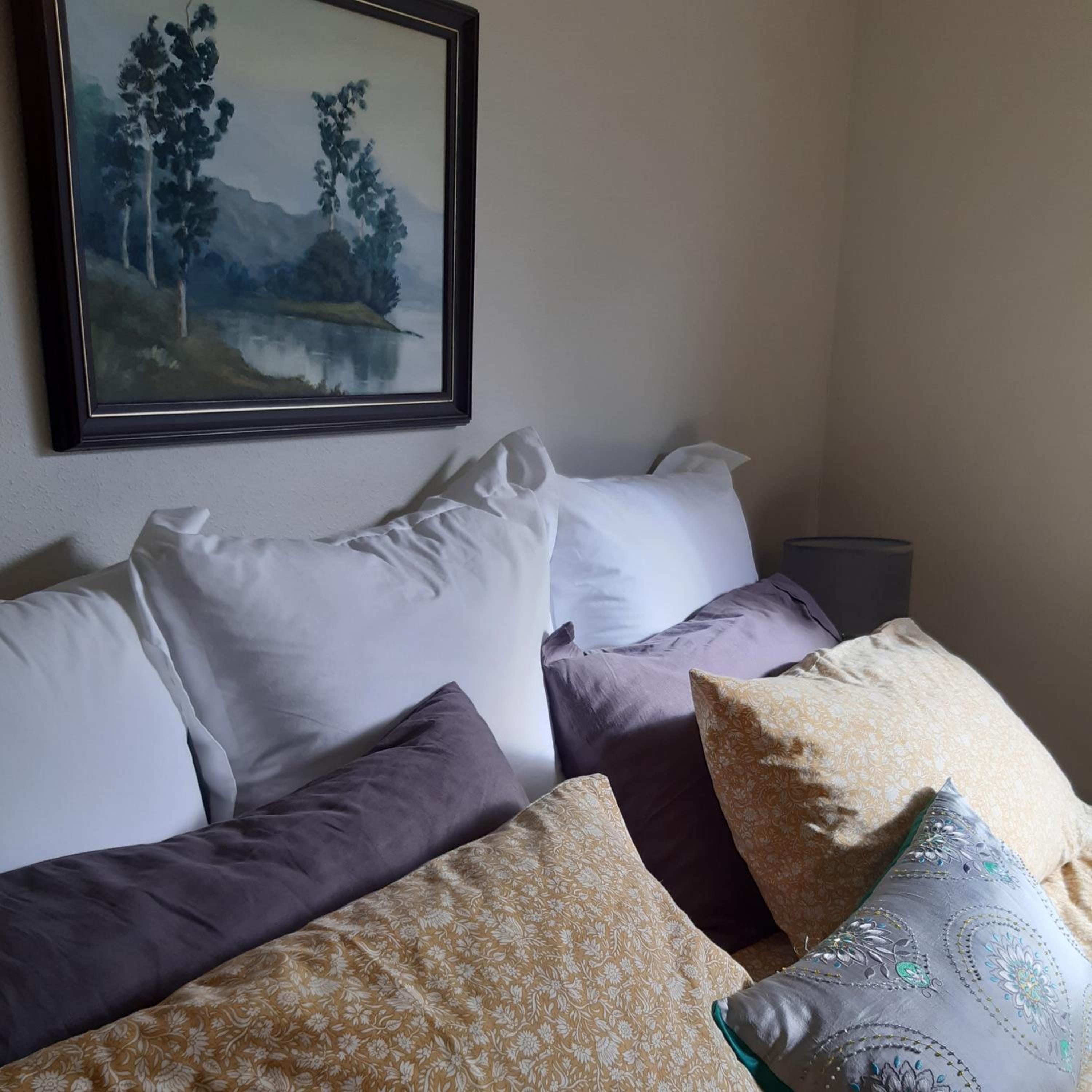 Standard King Room - Photo 8
