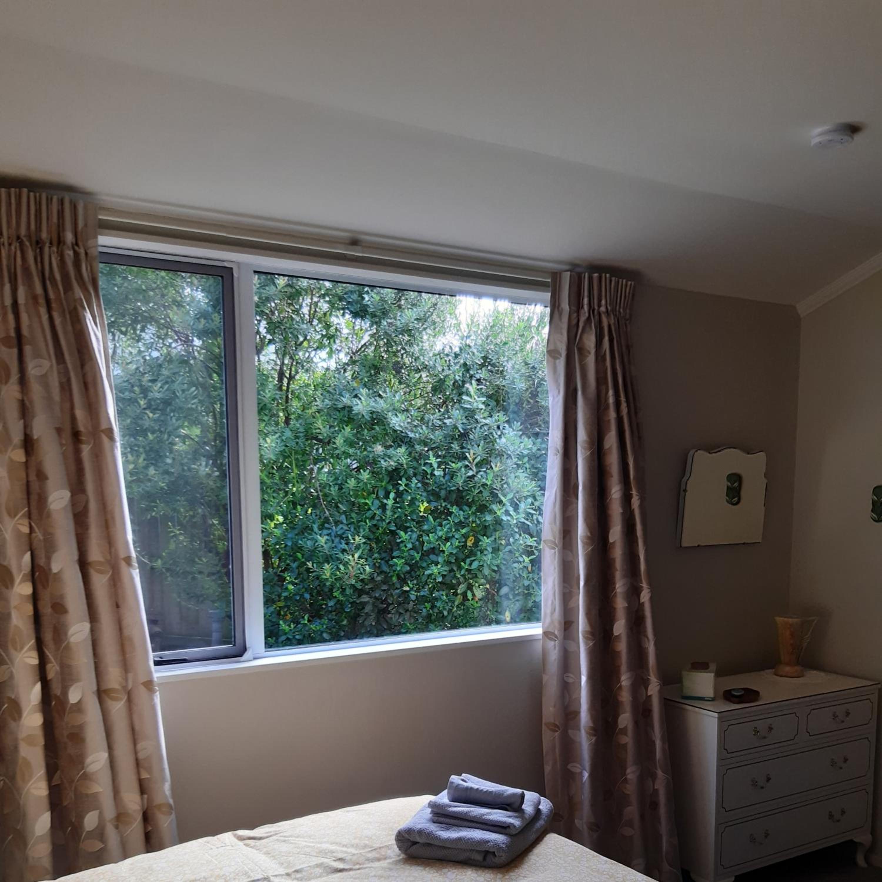 Standard King Room - Photo 7