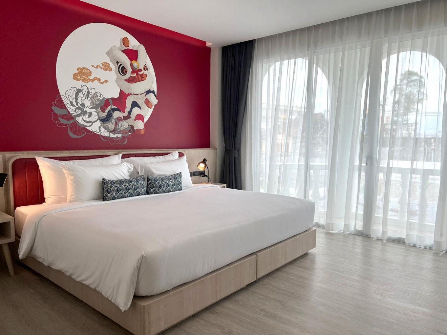 Deluxe Double Room with Balcony - Photo 6