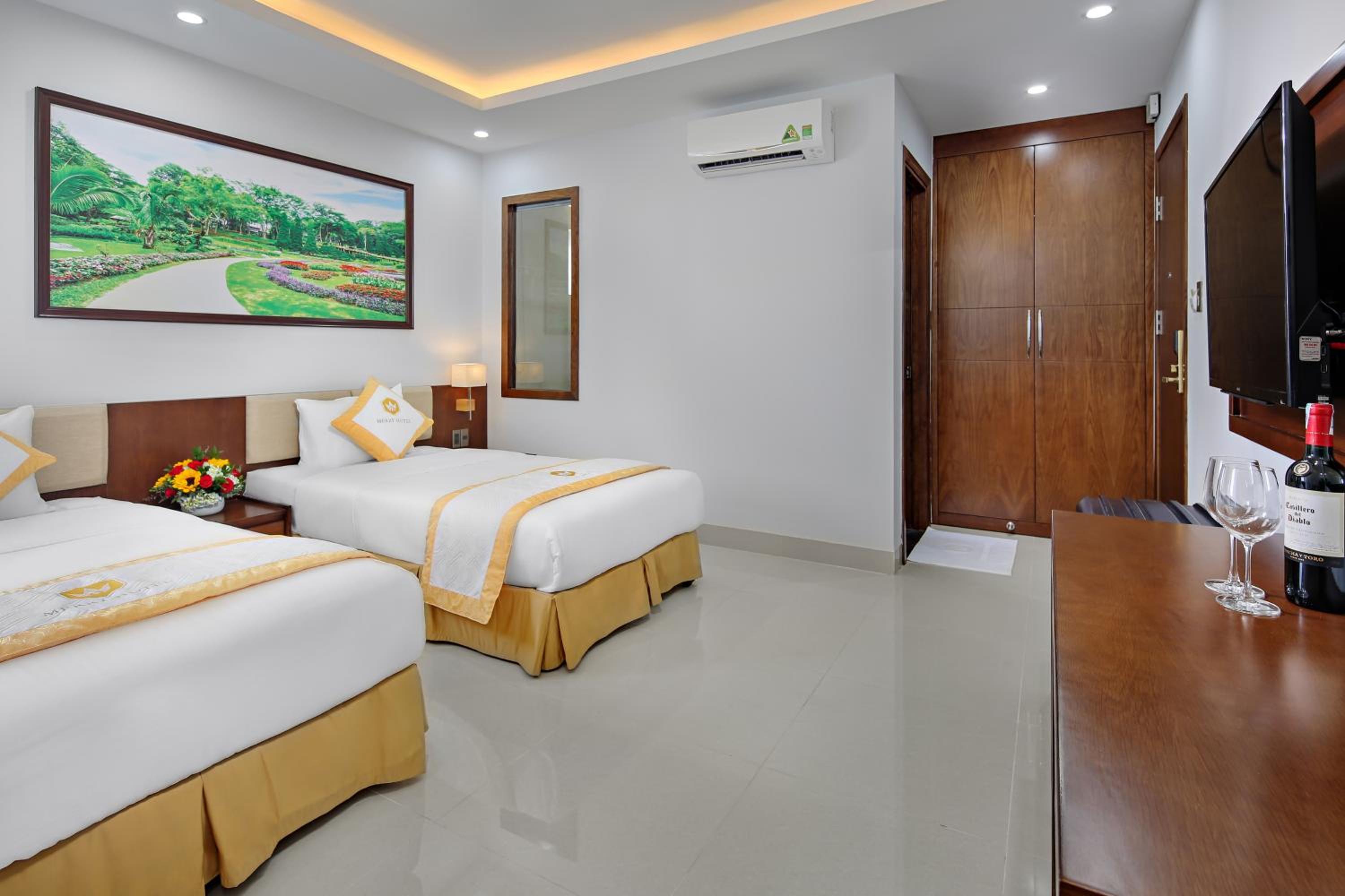 Superior Triple Room photo 2