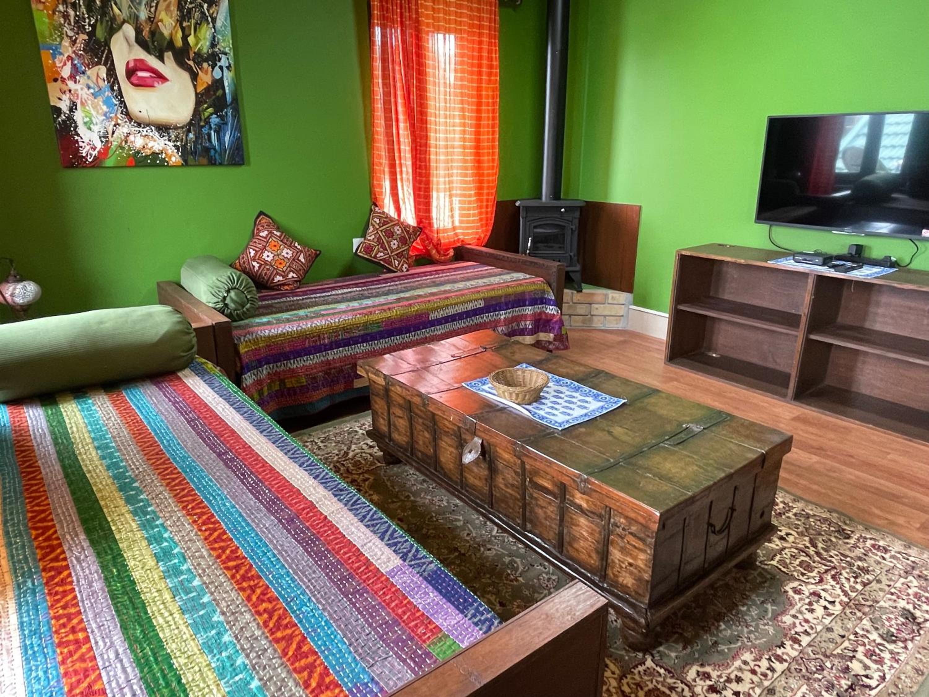 Deluxe Family Room - Photo 10