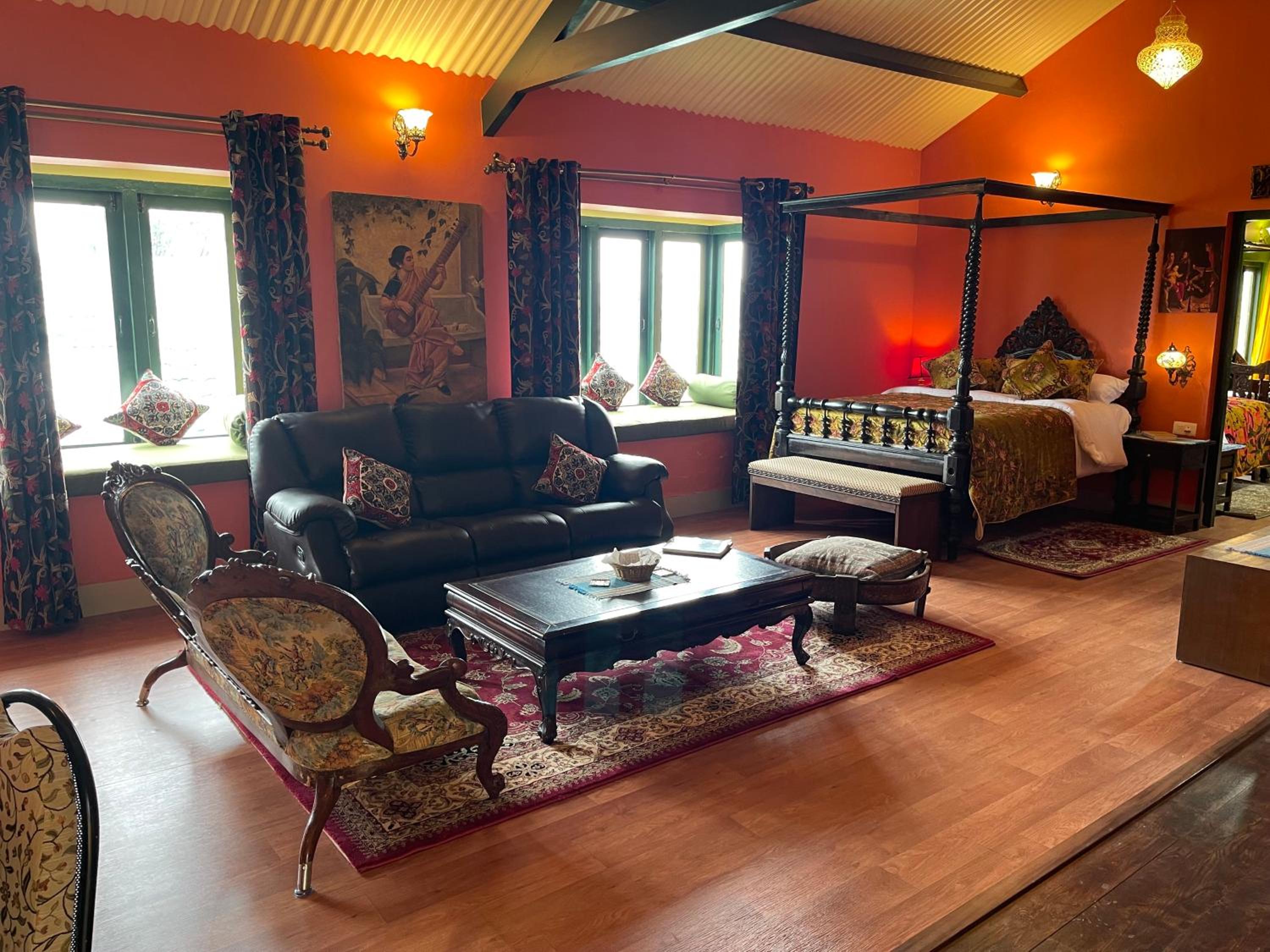 Deluxe Family Room - Photo 12