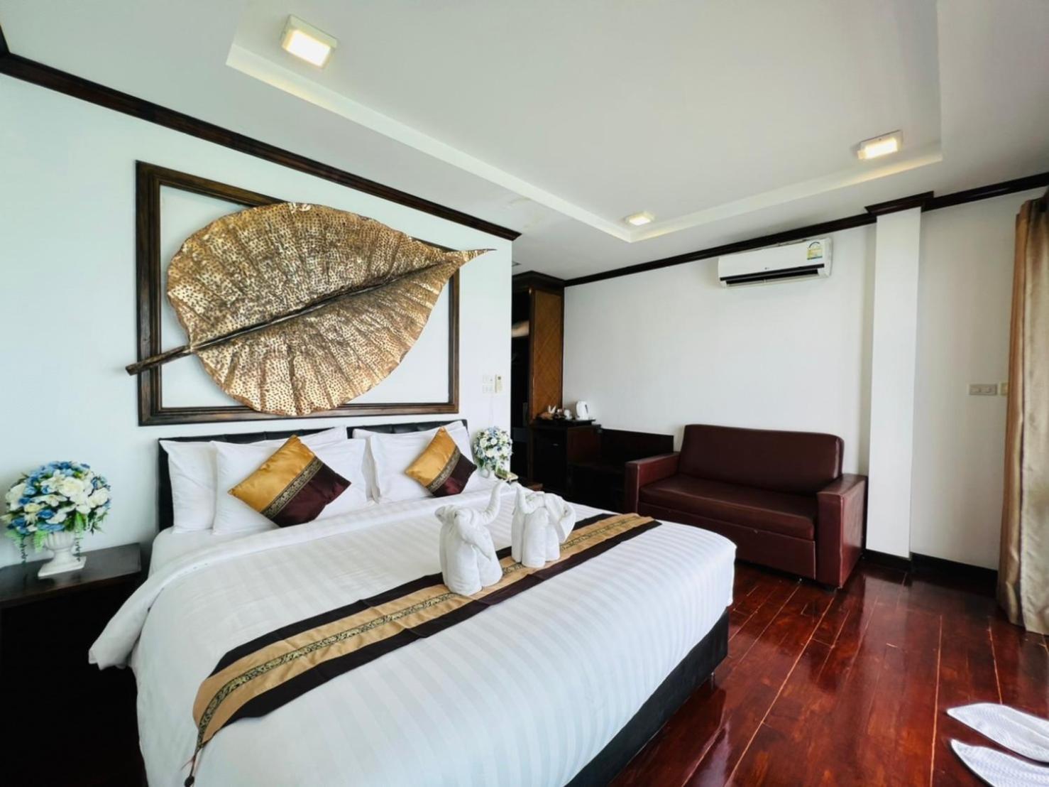 Deluxe Double Room with Balcony and Sea View
