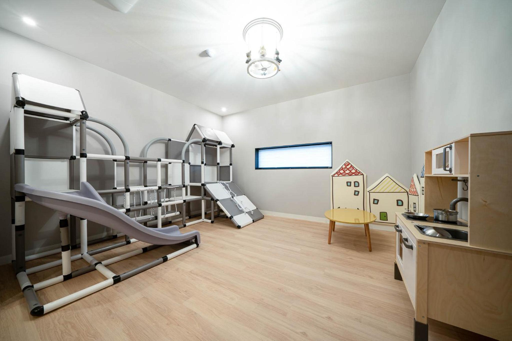Twin Room - Photo 4
