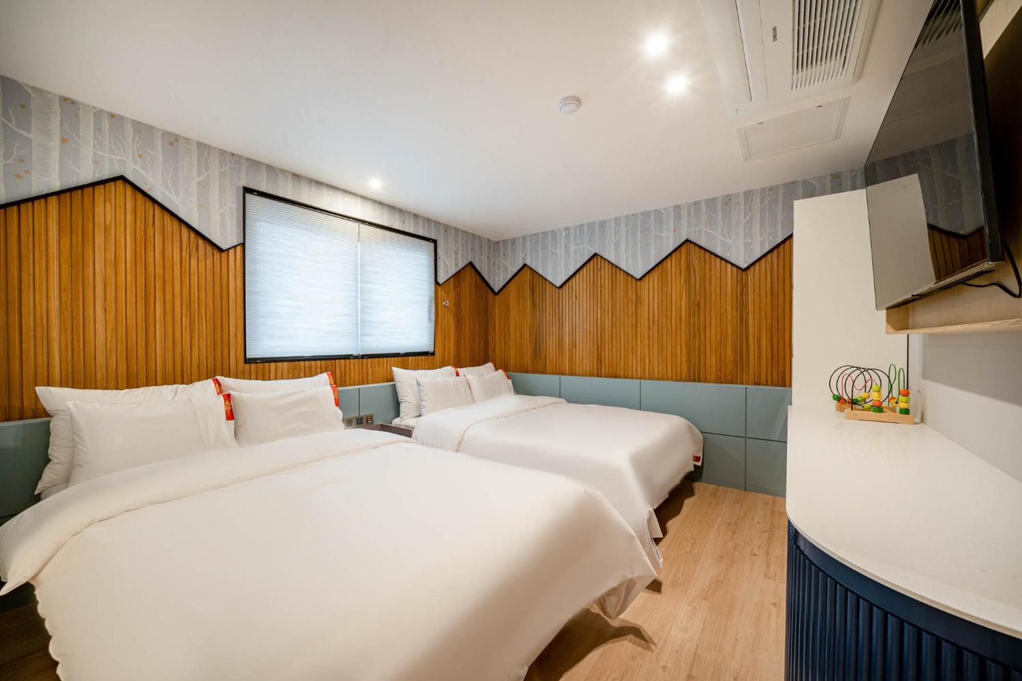 Deluxe Twin Room - Photo 1