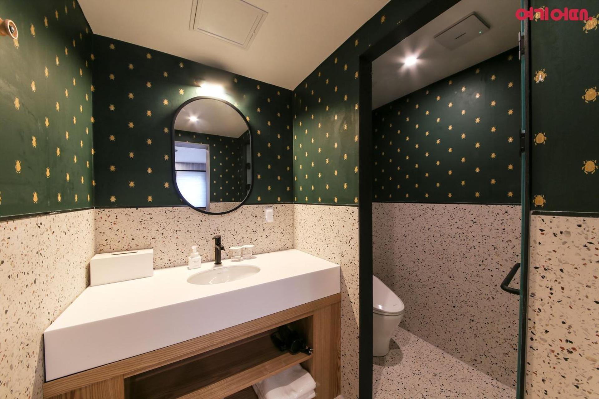 Deluxe Twin Room - Photo 2