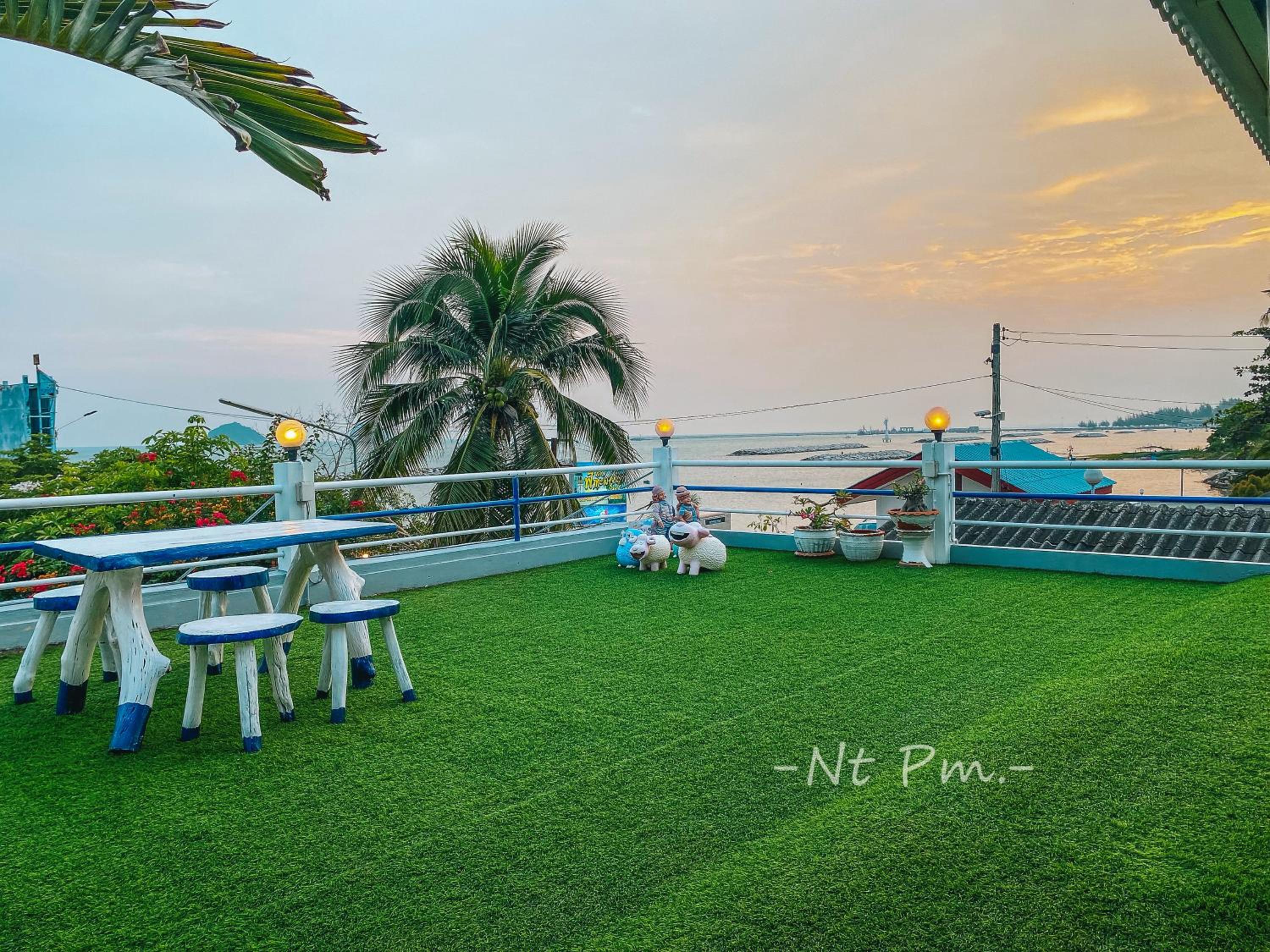 Family Room with Sea View photo 3