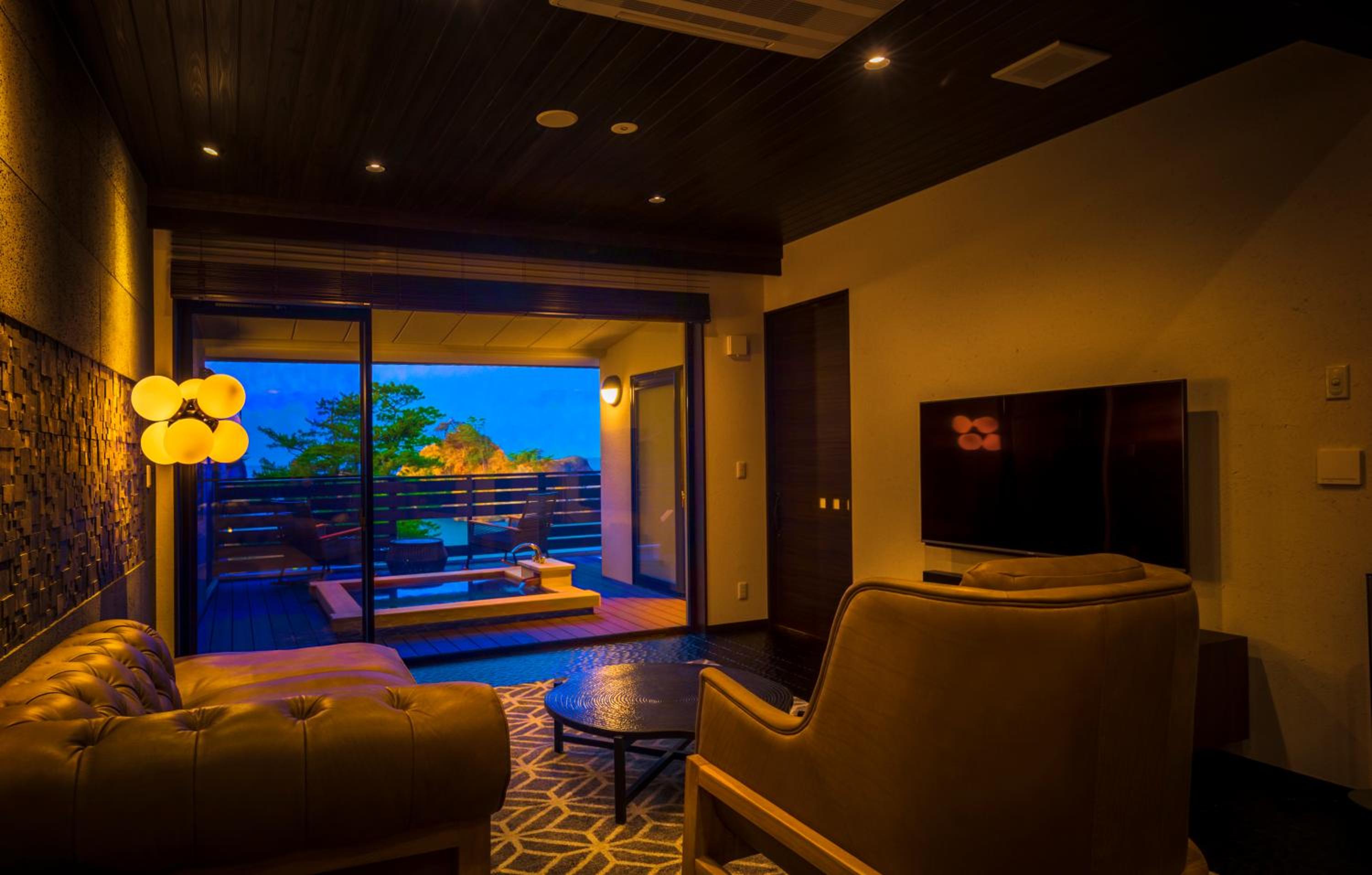 Suite with Spa Bath - Photo 20