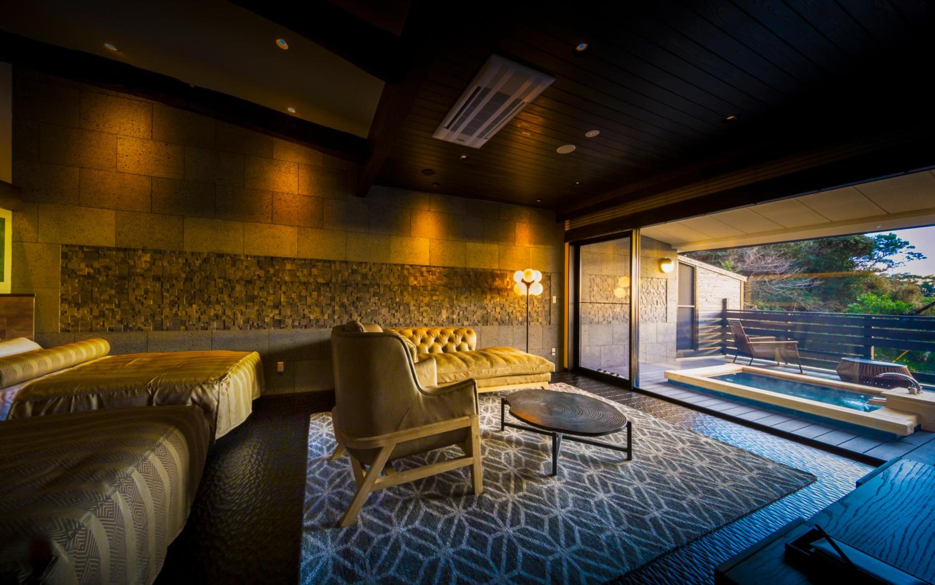 Suite with Spa Bath - Photo 1