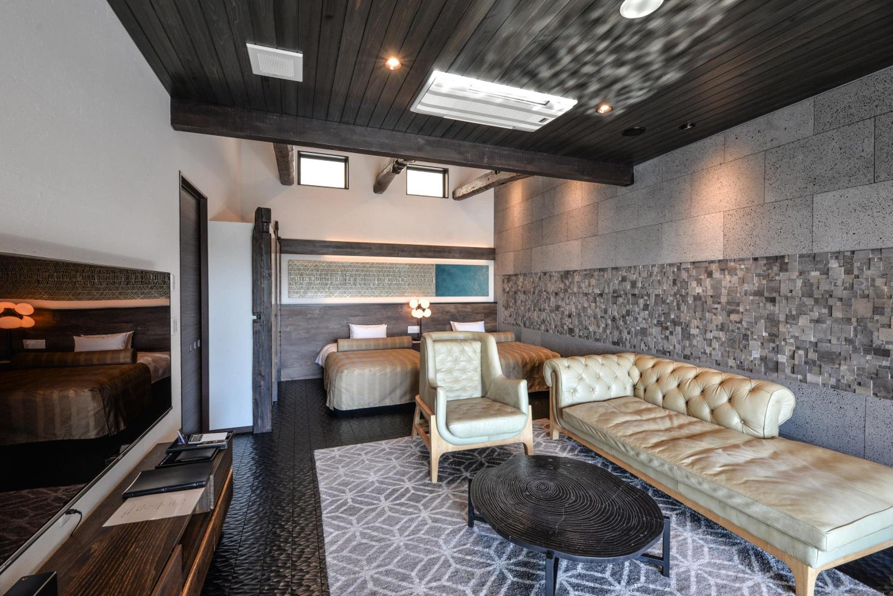 Suite with Spa Bath - Photo 14