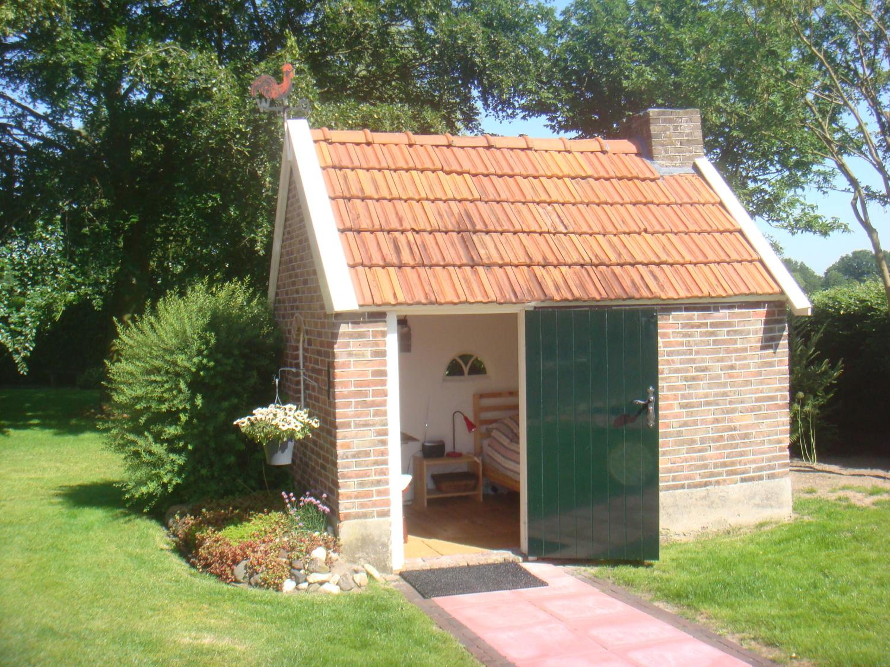 Cottage with External Bathroom photo 1