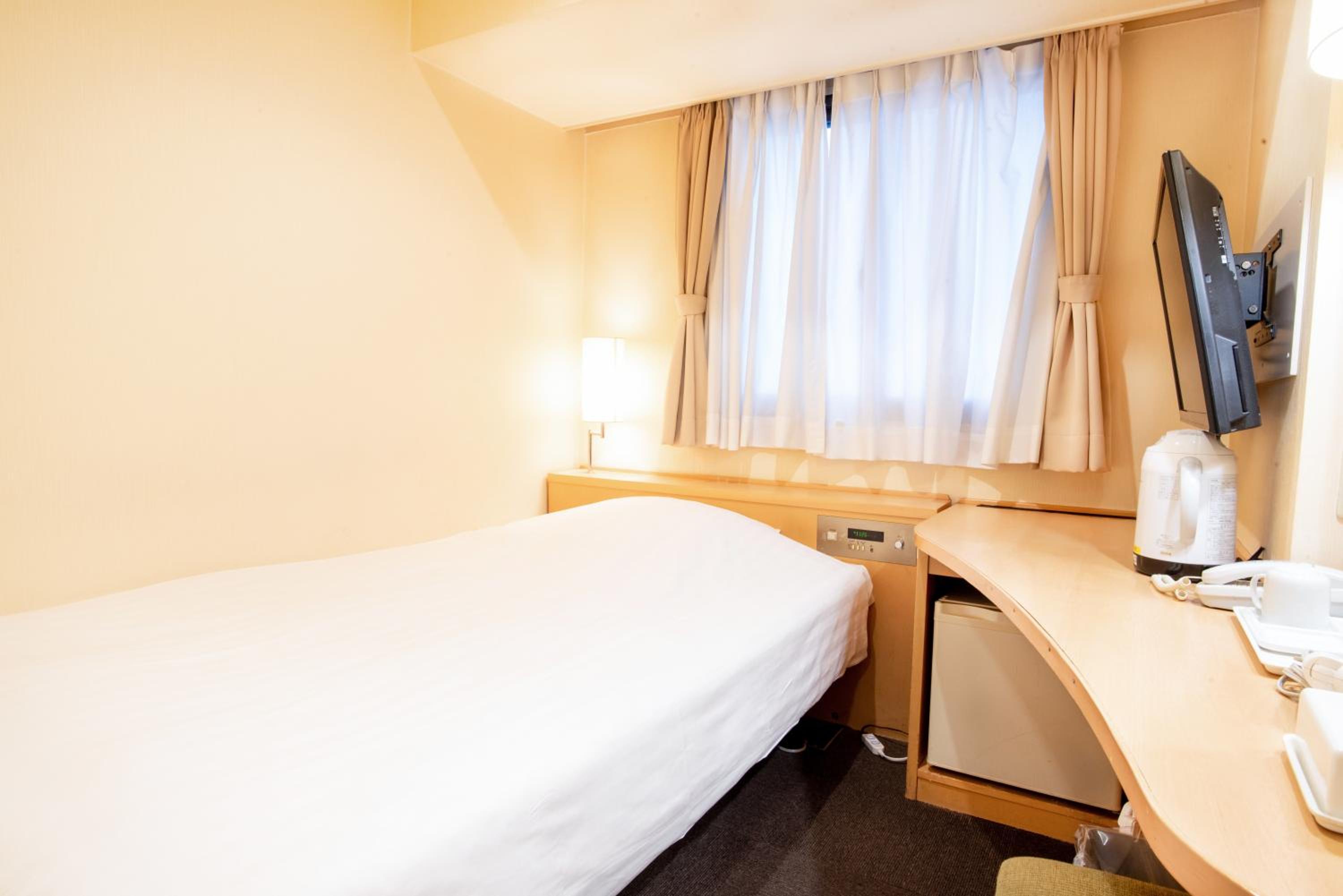 Single Room - Non-Smoking