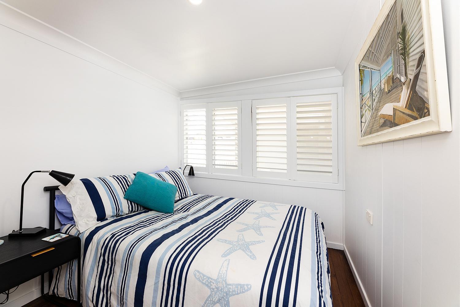 Three-Bedroom House photo 2