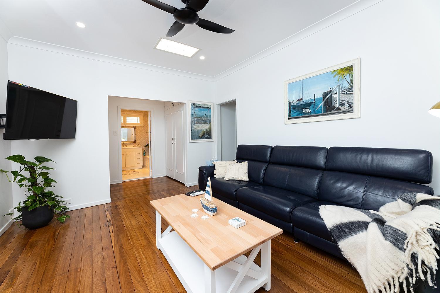 Three-Bedroom House photo 2