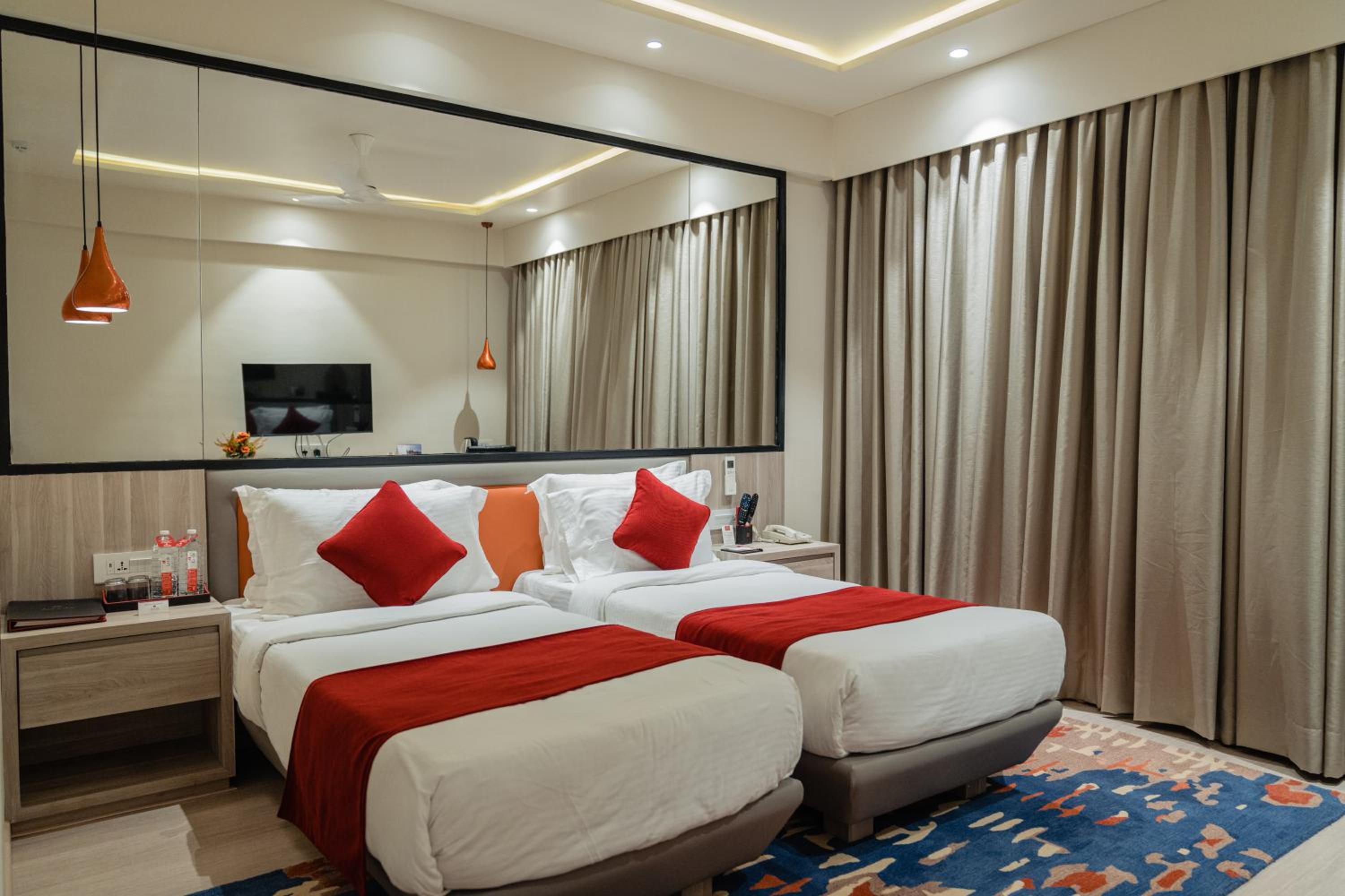 Deluxe Room - Photo 1