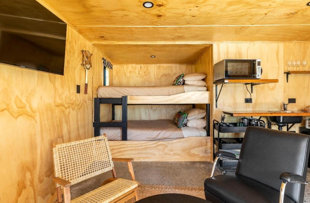 Deluxe Family Suite - Photo 5