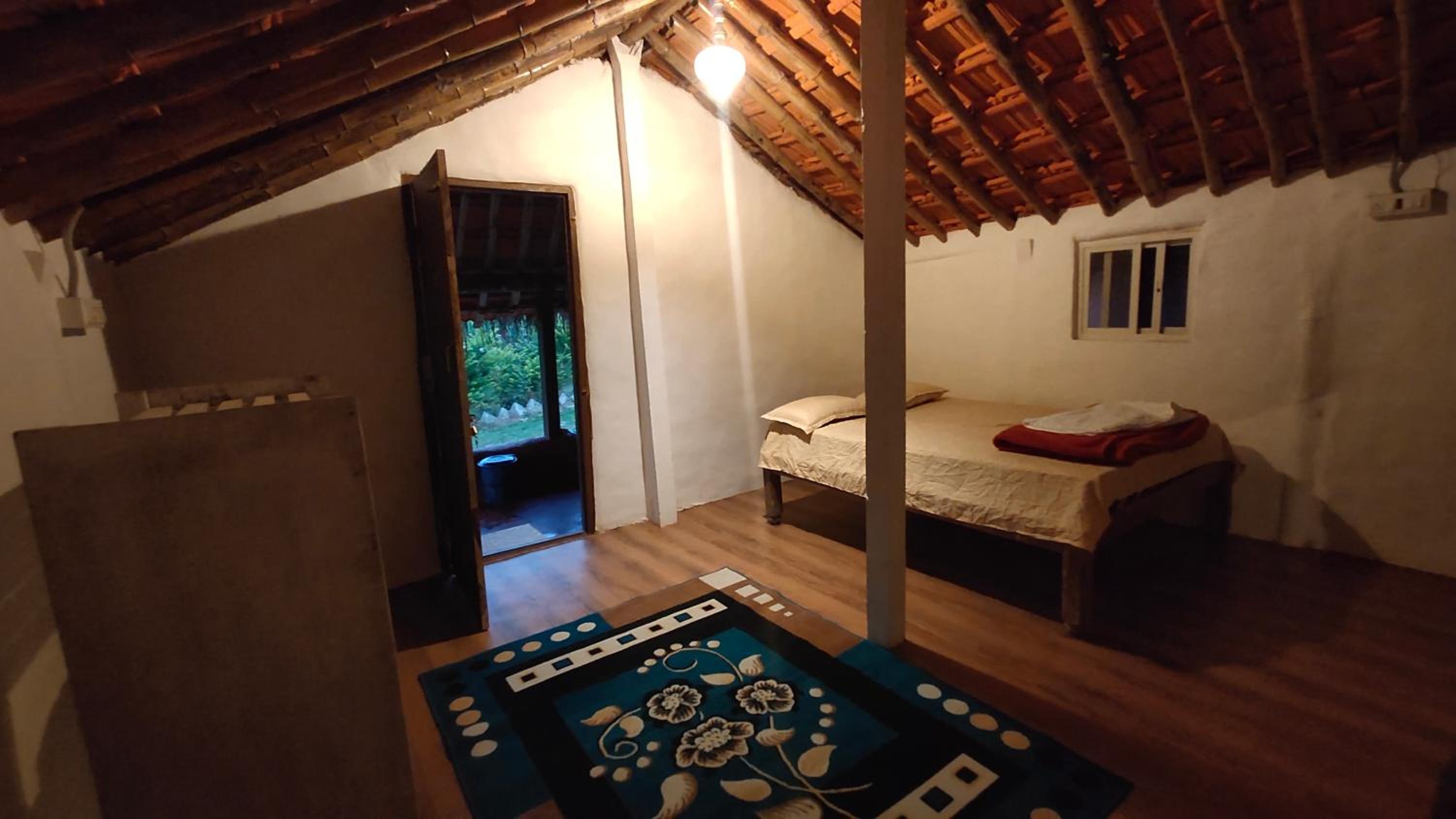 Queen Room With Garden View