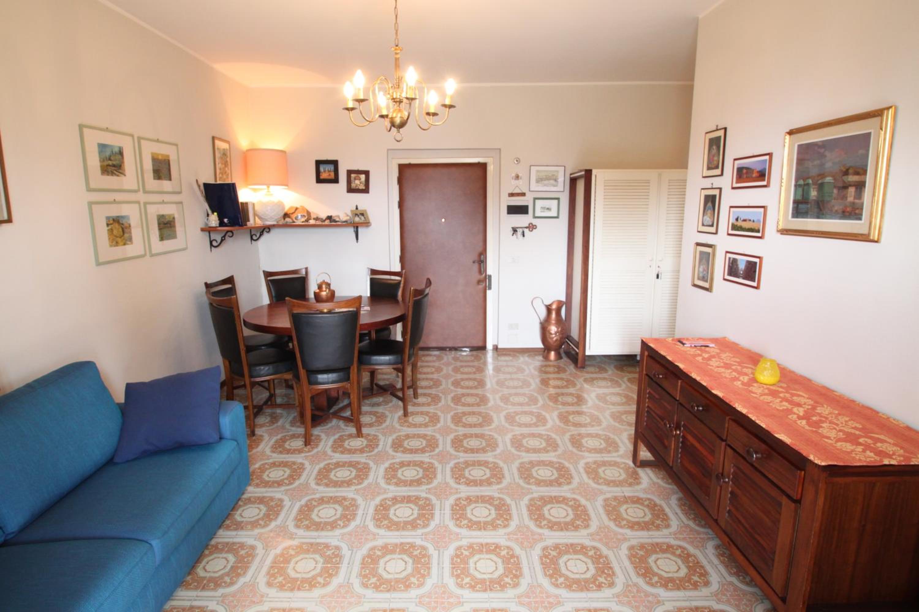 Apartment photo 1