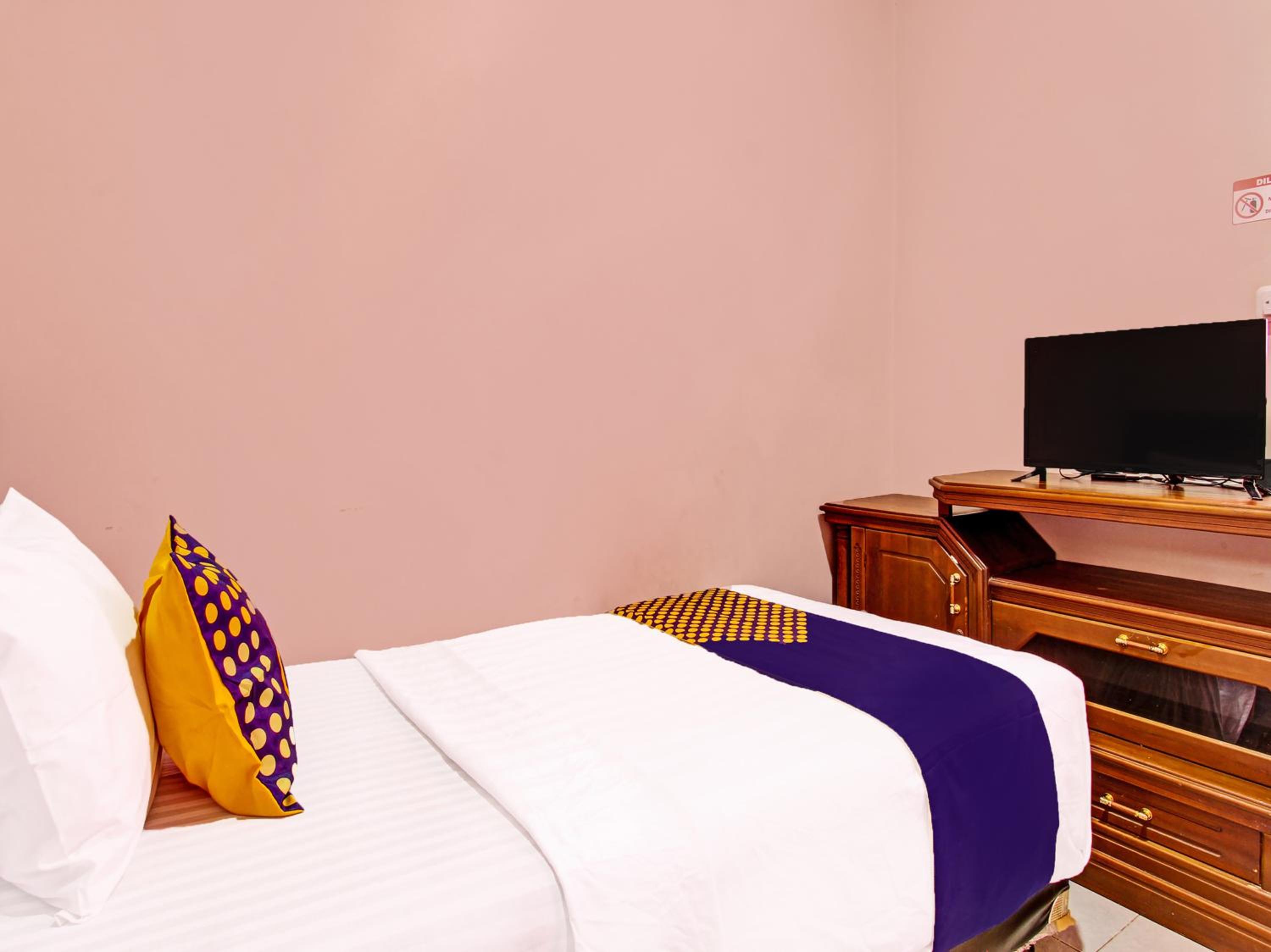 Small Single Room photo 3