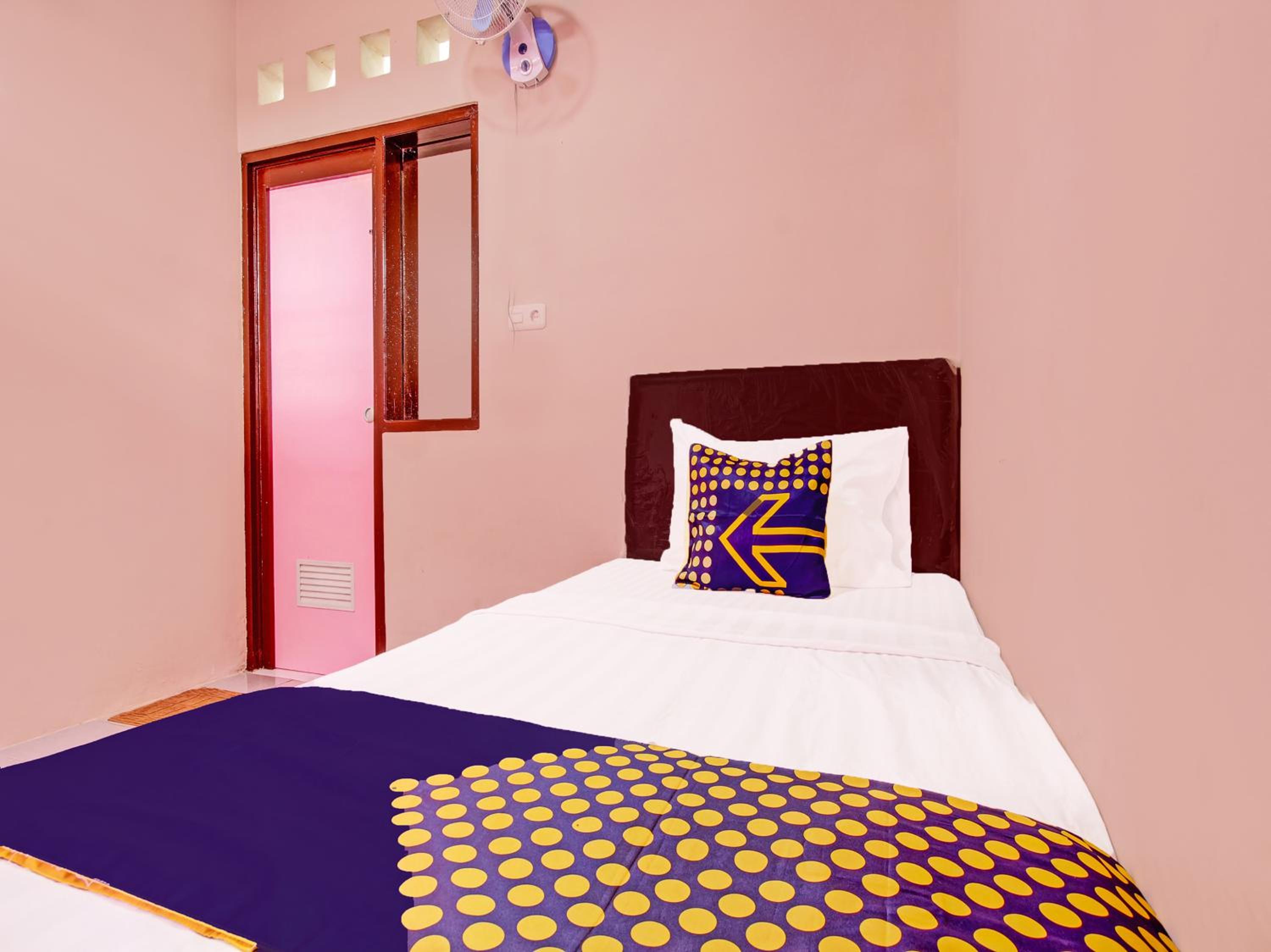 Small Single Room