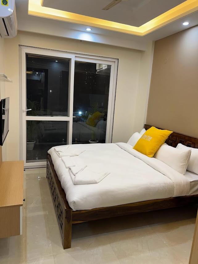 Two-Bedroom Apartment - Photo 47