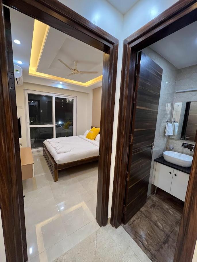 Two-Bedroom Apartment - Photo 32