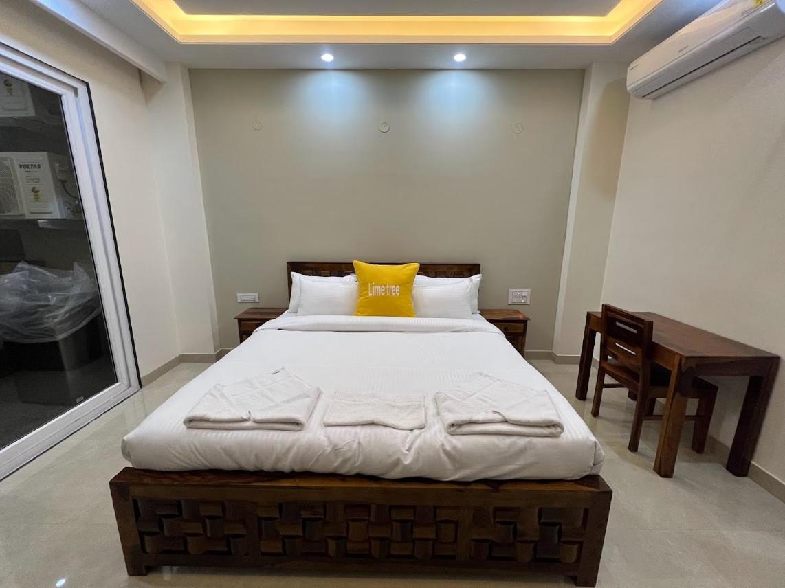 Two-Bedroom Apartment - Photo 30