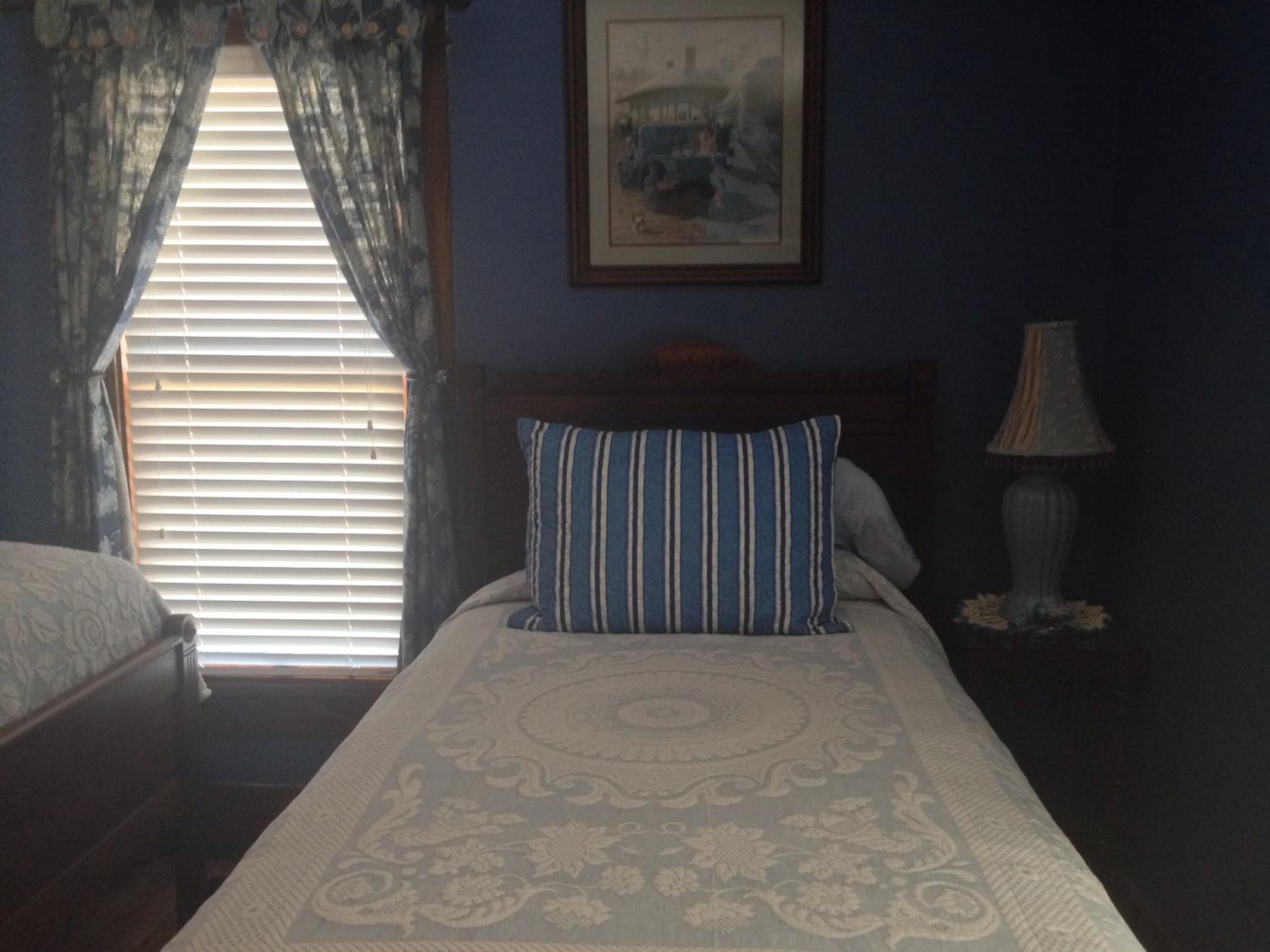 Triple Room with Bath photo 3