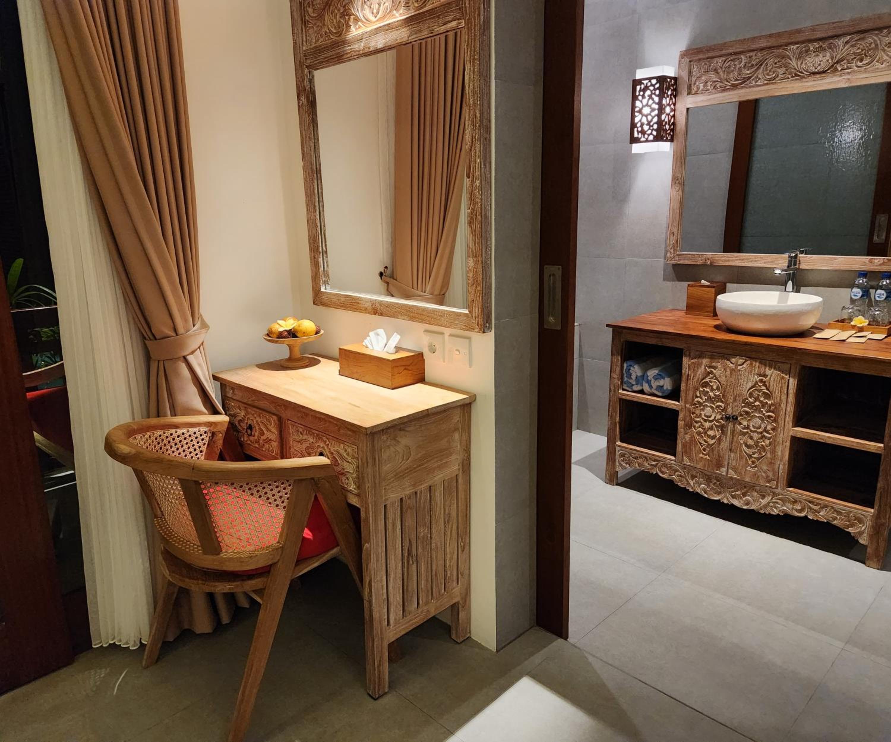 Suite Room - Photo 49